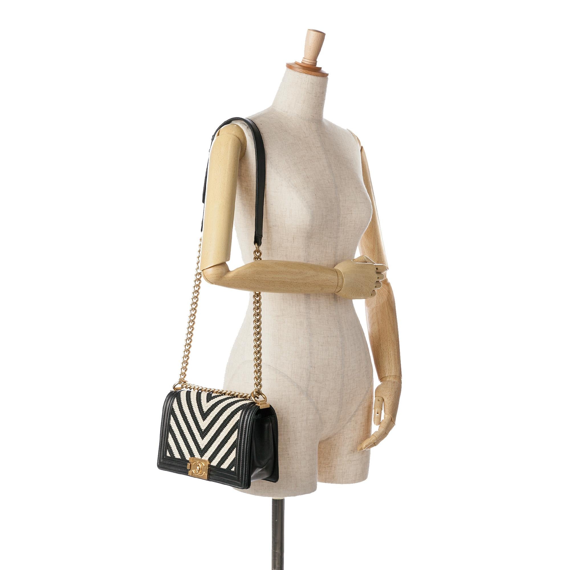 Chanel Medium Braided Chevron Cotton and Lambskin Boy Flap (SHG-zXlQPe)