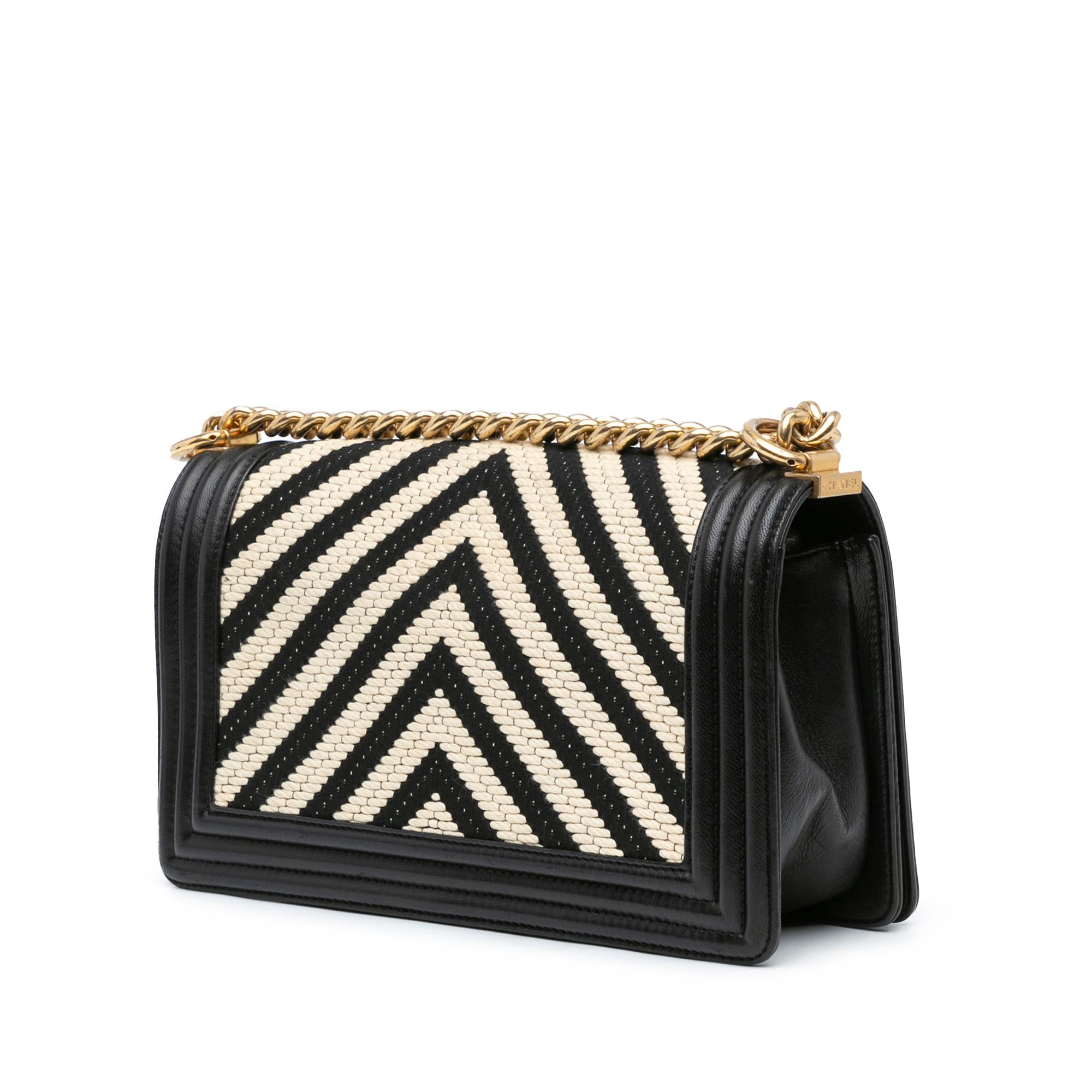 Chanel Medium Braided Chevron Cotton and Lambskin Boy Flap (SHG-zXlQPe)