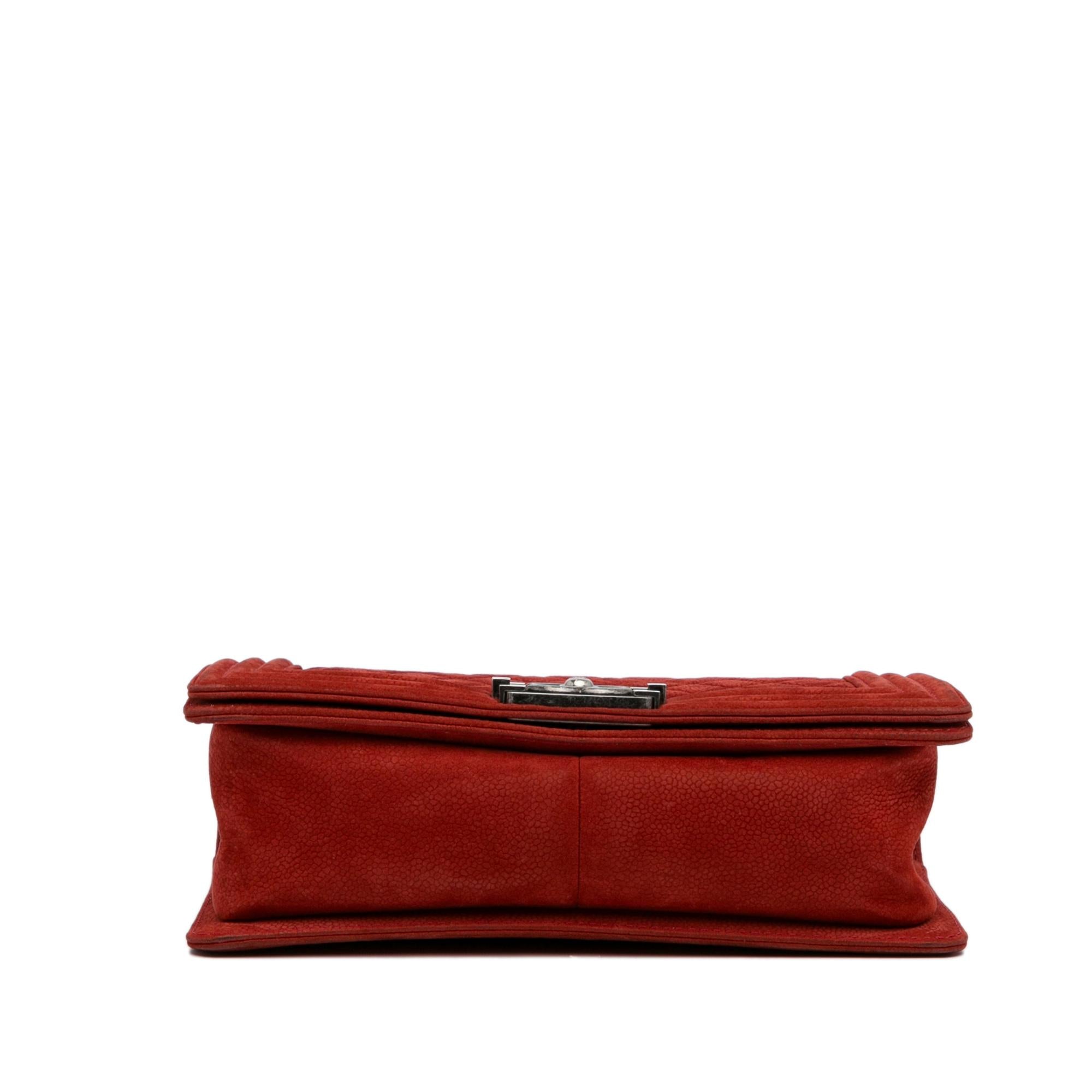 Chanel Medium Caviar Boy Flap Bag (SHG-d9XSxK)