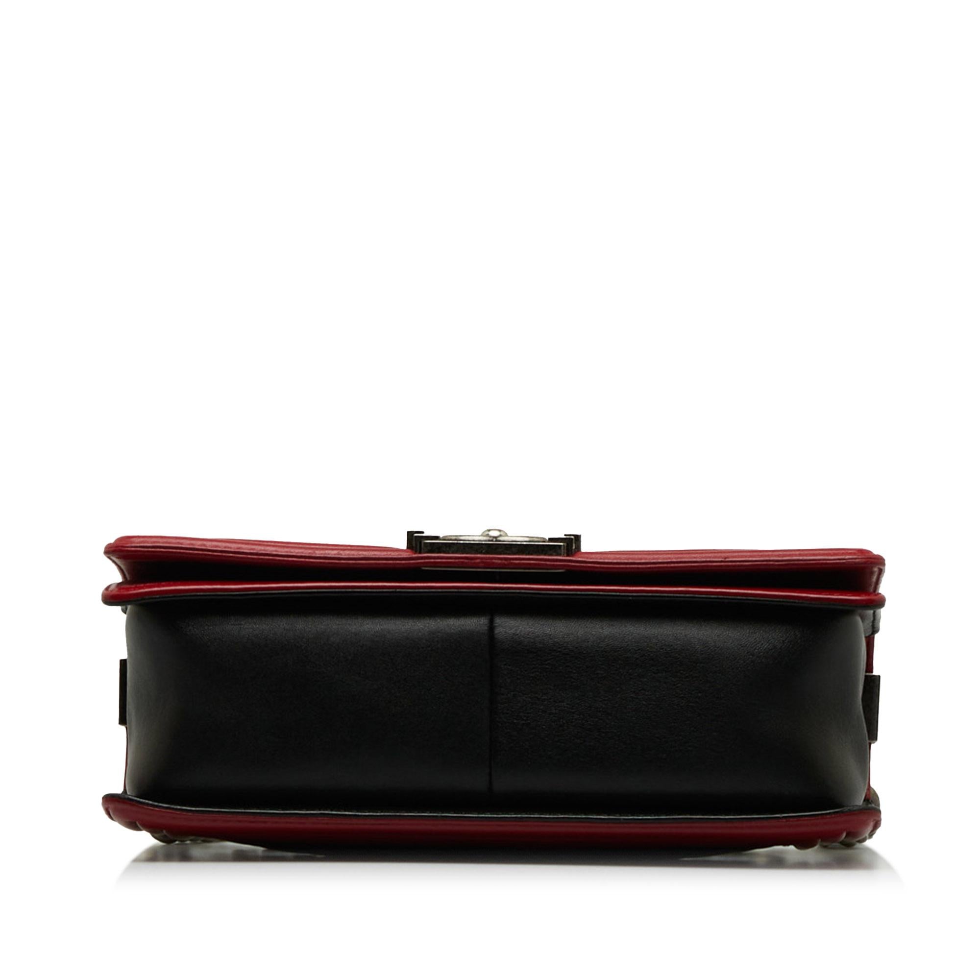 Chanel Medium Lambskin Boy Bicolor Flap Bag (SHG-rAk6LZ)