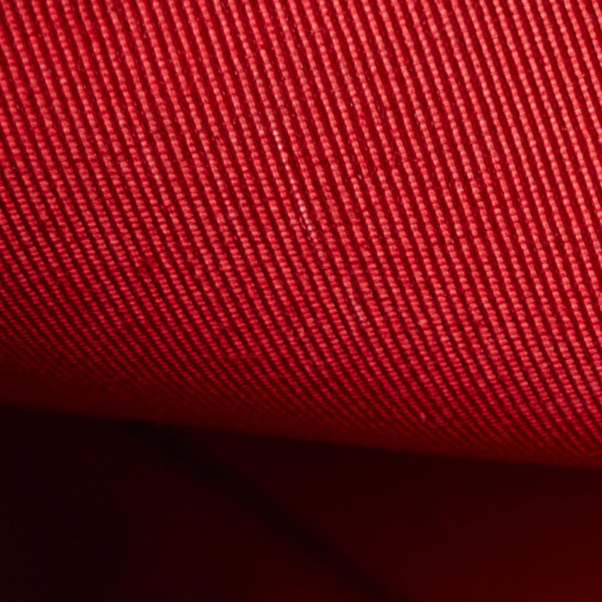 Chanel Medium Lambskin Boy Bicolor Flap Bag (SHG-rAk6LZ)