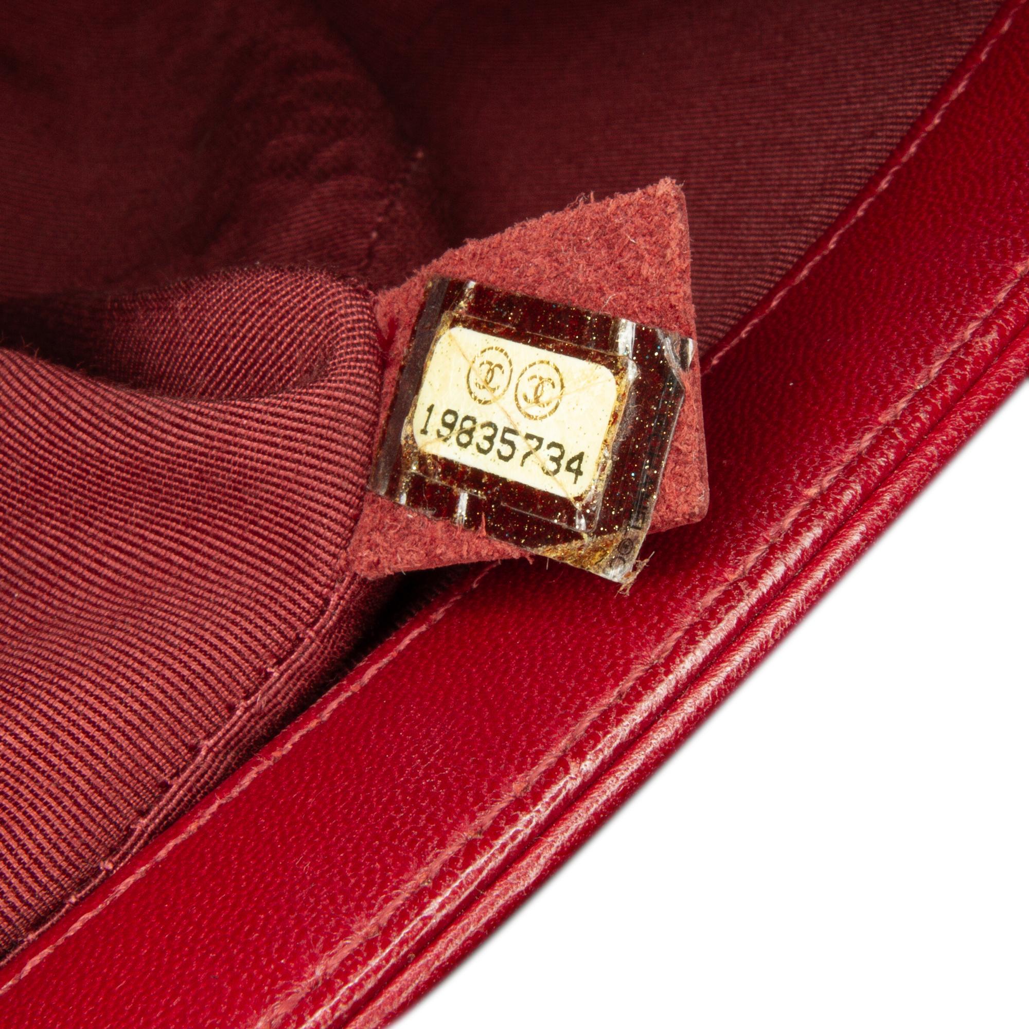 Chanel Medium Lambskin Boy Flap Bag (SHG-8UJu8C)