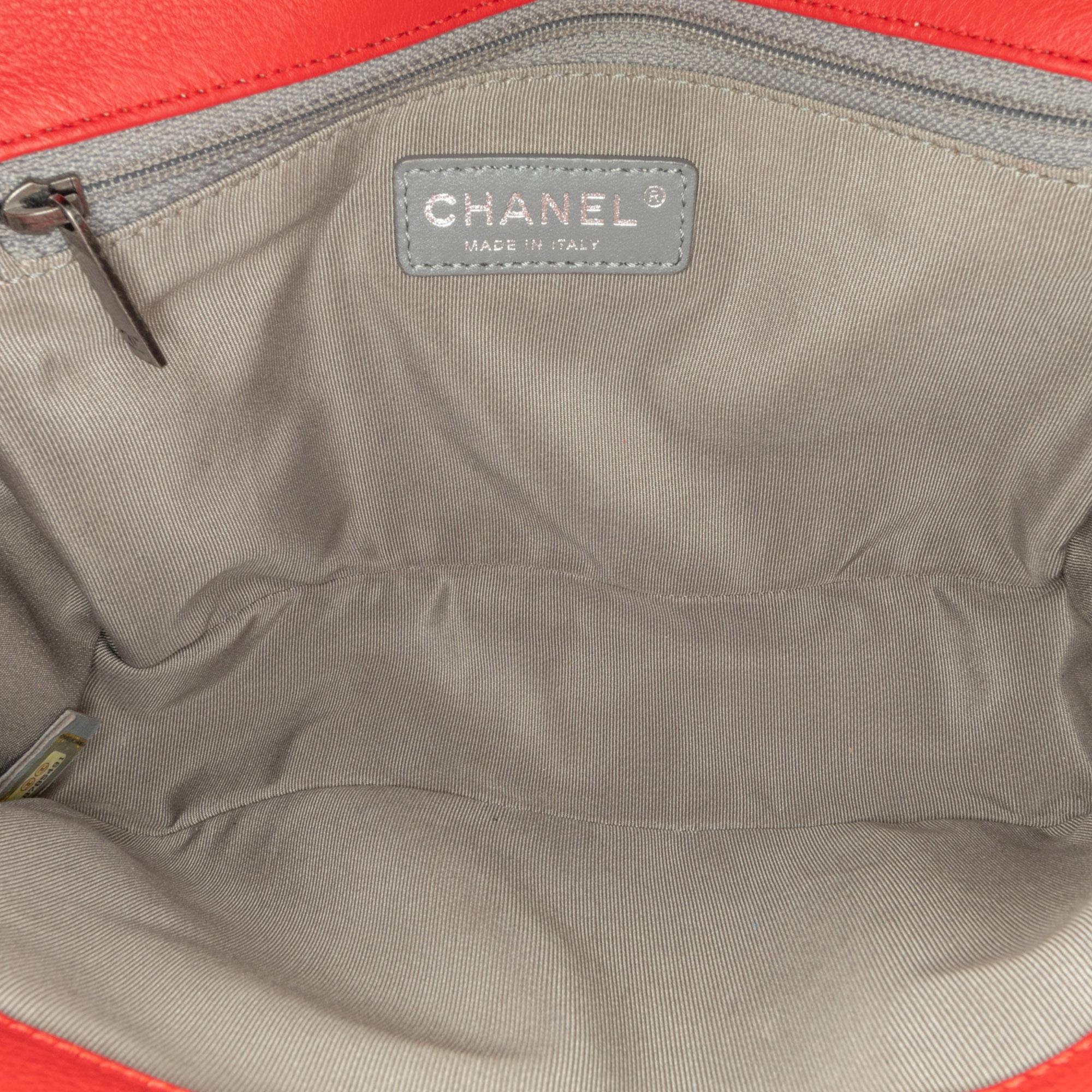 Chanel Medium Lambskin Double Stitch Boy Flap (SHG-HDDAJQ)