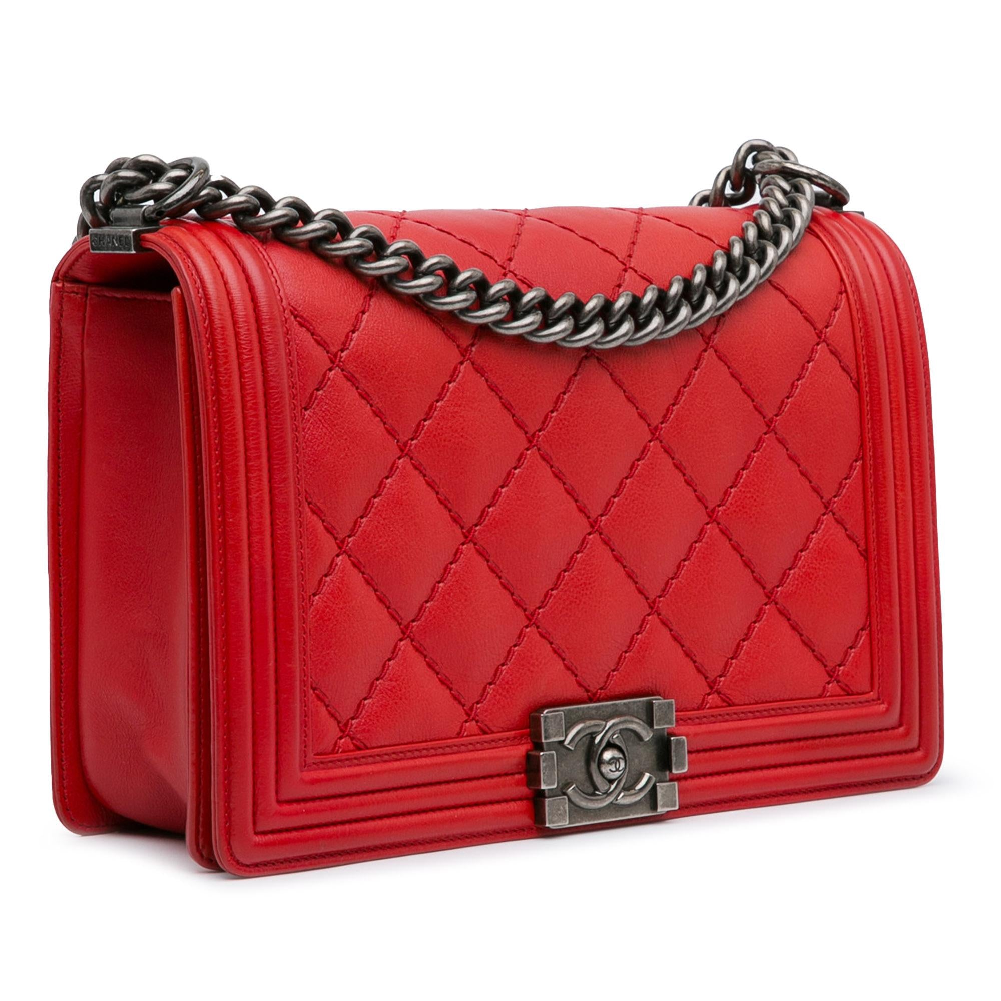 Chanel Medium Lambskin Double Stitch Boy Flap (SHG-HDDAJQ)