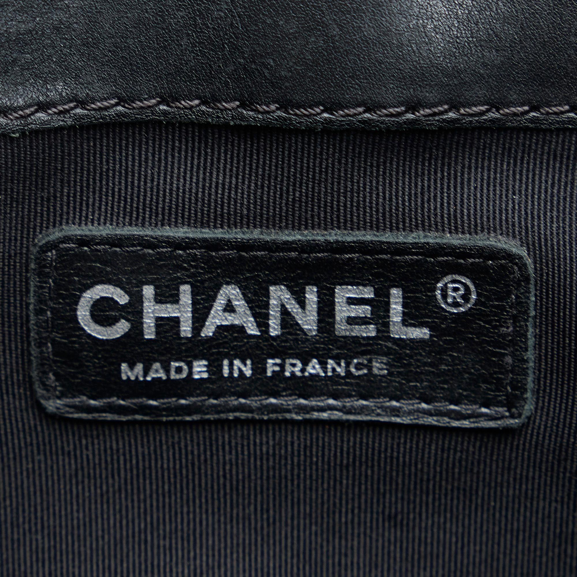Chanel Medium Patent Reverso Boy Flap (SHG-BSgc9J)