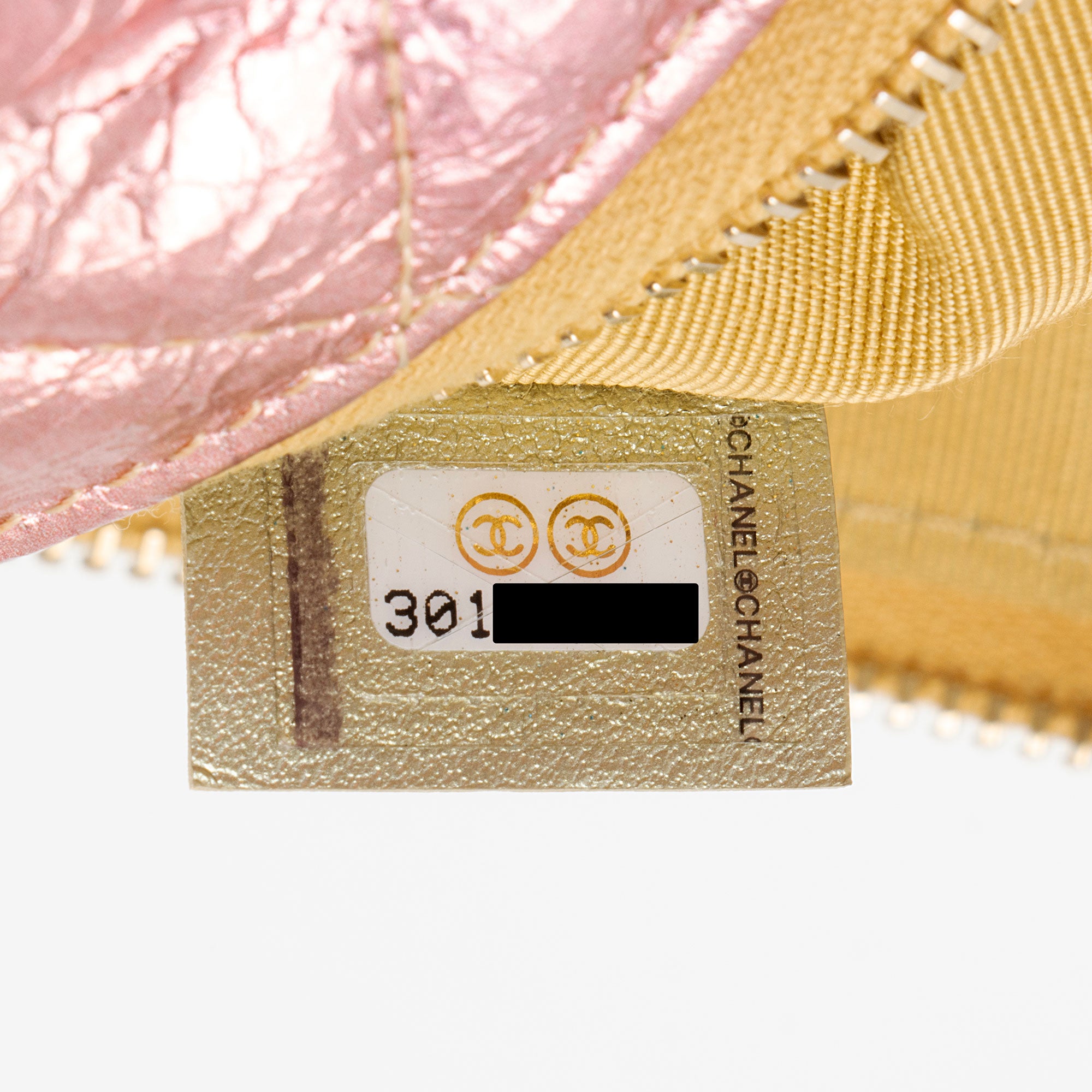 Chanel Metallic Calfskin Rainbow Reissue Pouch (SHF-Iy12ka)