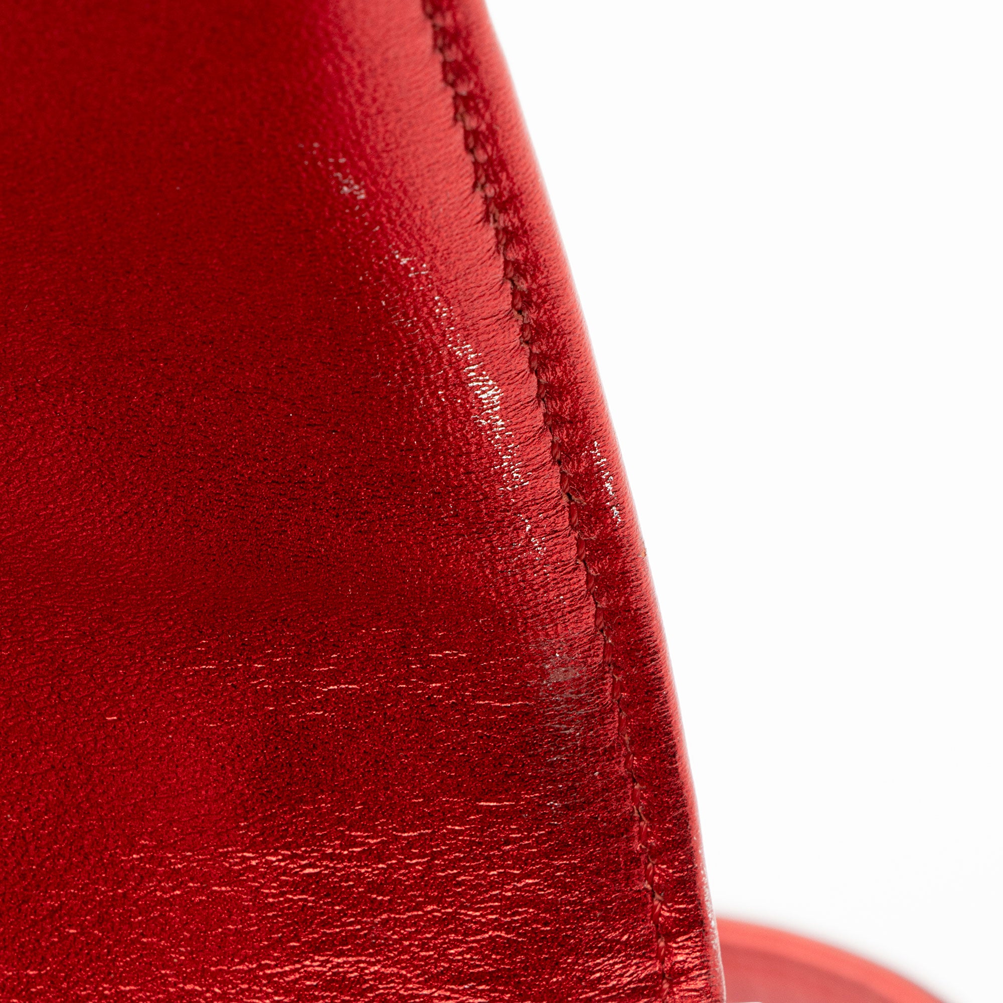 Chanel Metallic Patent Leather Old Medium Boy Bag (SHF-Gxw2JA)