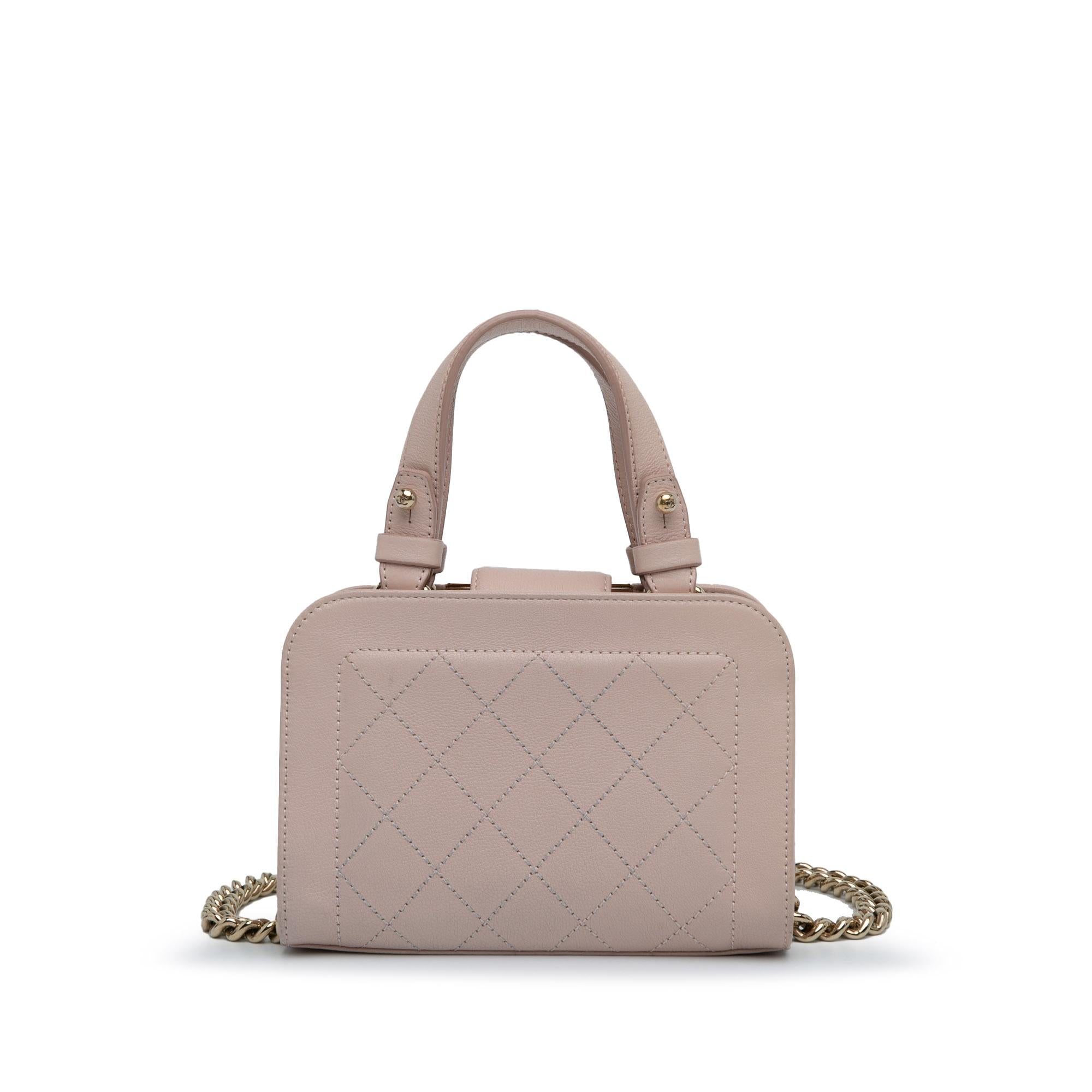 Chanel Mini Calfskin Label Click Shopping Tote (SHG-2qUZVI)