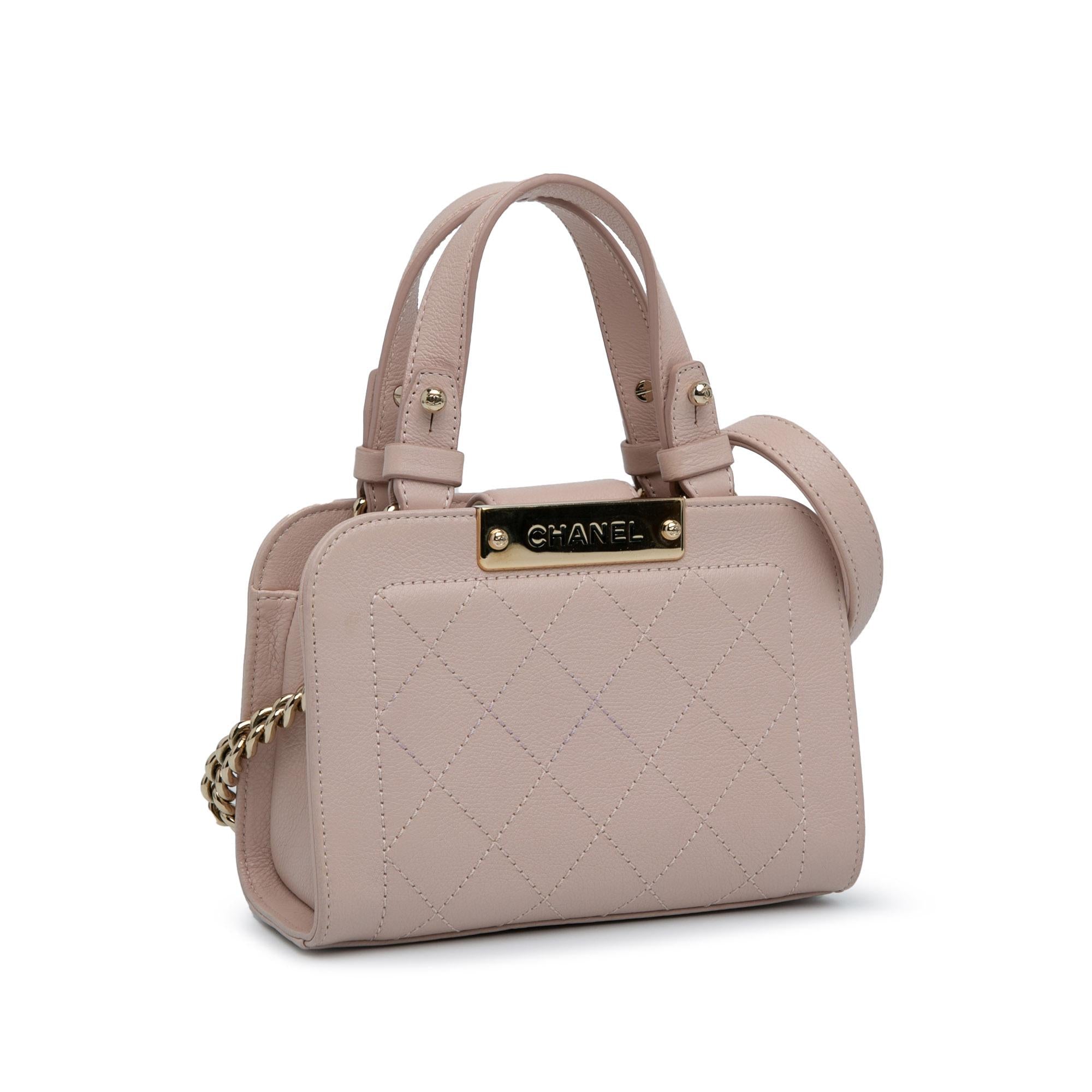 Chanel Mini Calfskin Label Click Shopping Tote (SHG-2qUZVI)