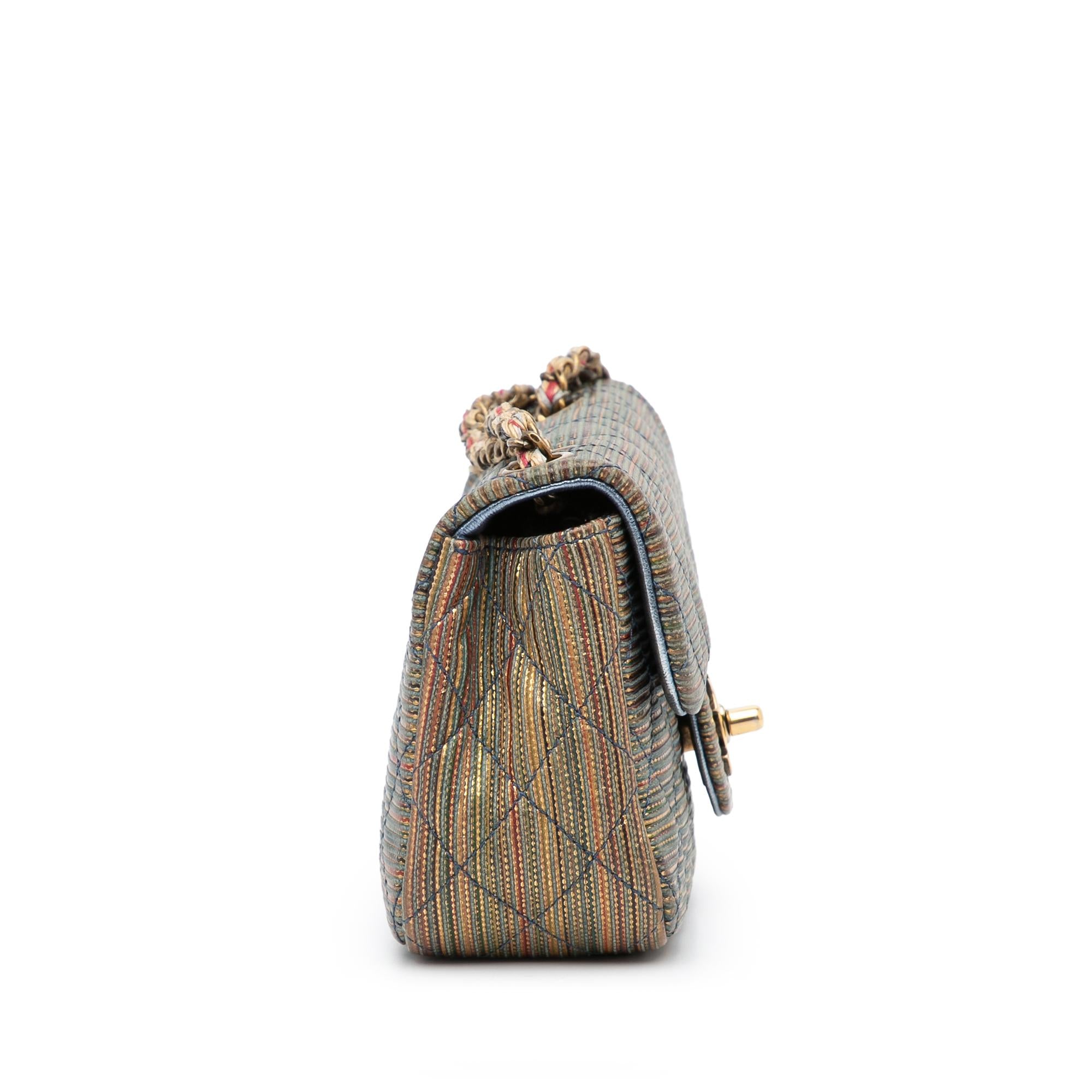 Chanel Mini Metallic Woven Raffia Classic Square Single Flap (SHG-uhzvVf)