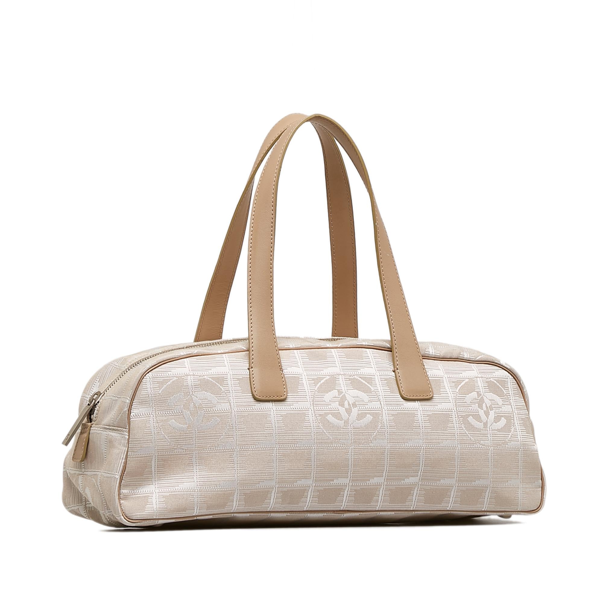 Chanel New Travel Line Handbag (SHG-thWTlc)