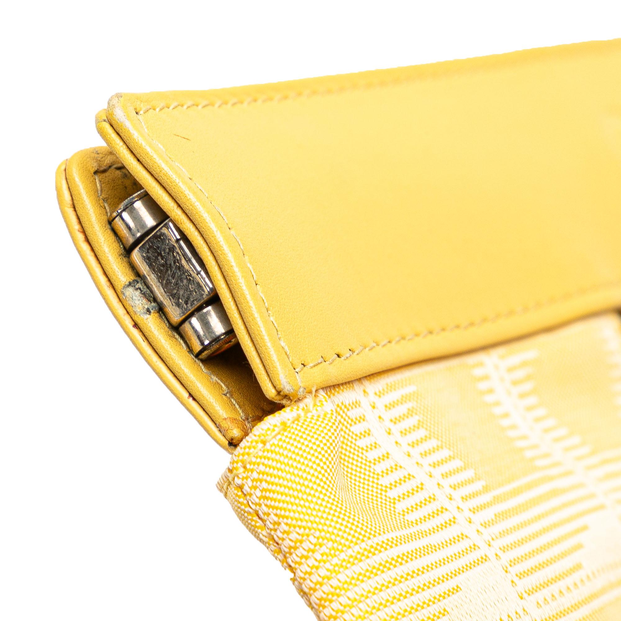 Chanel New Travel Line Handbag (SHG-L2MxnI)