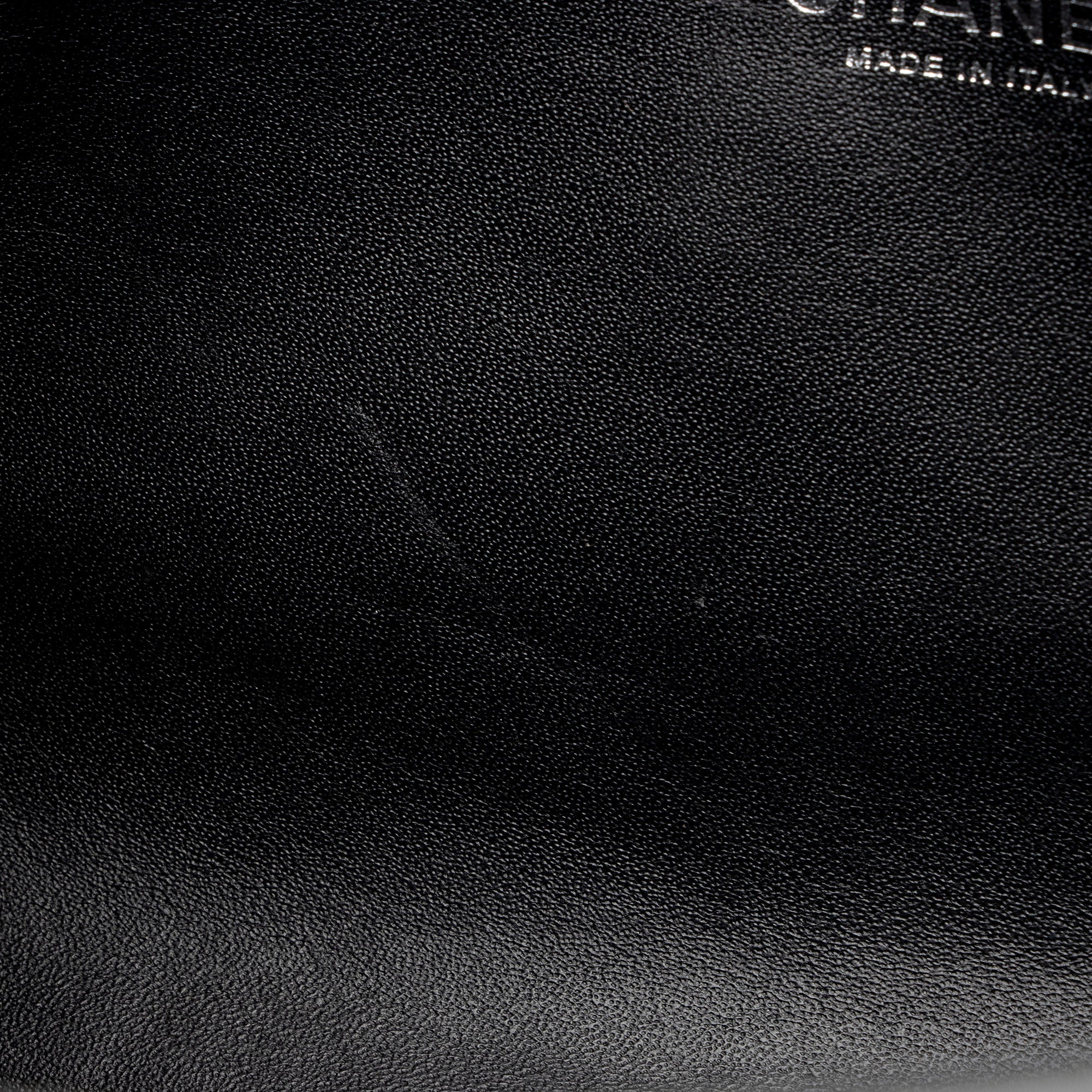 Chanel Patent Leather CC Angle Tote (SHF-a6O8IJ)