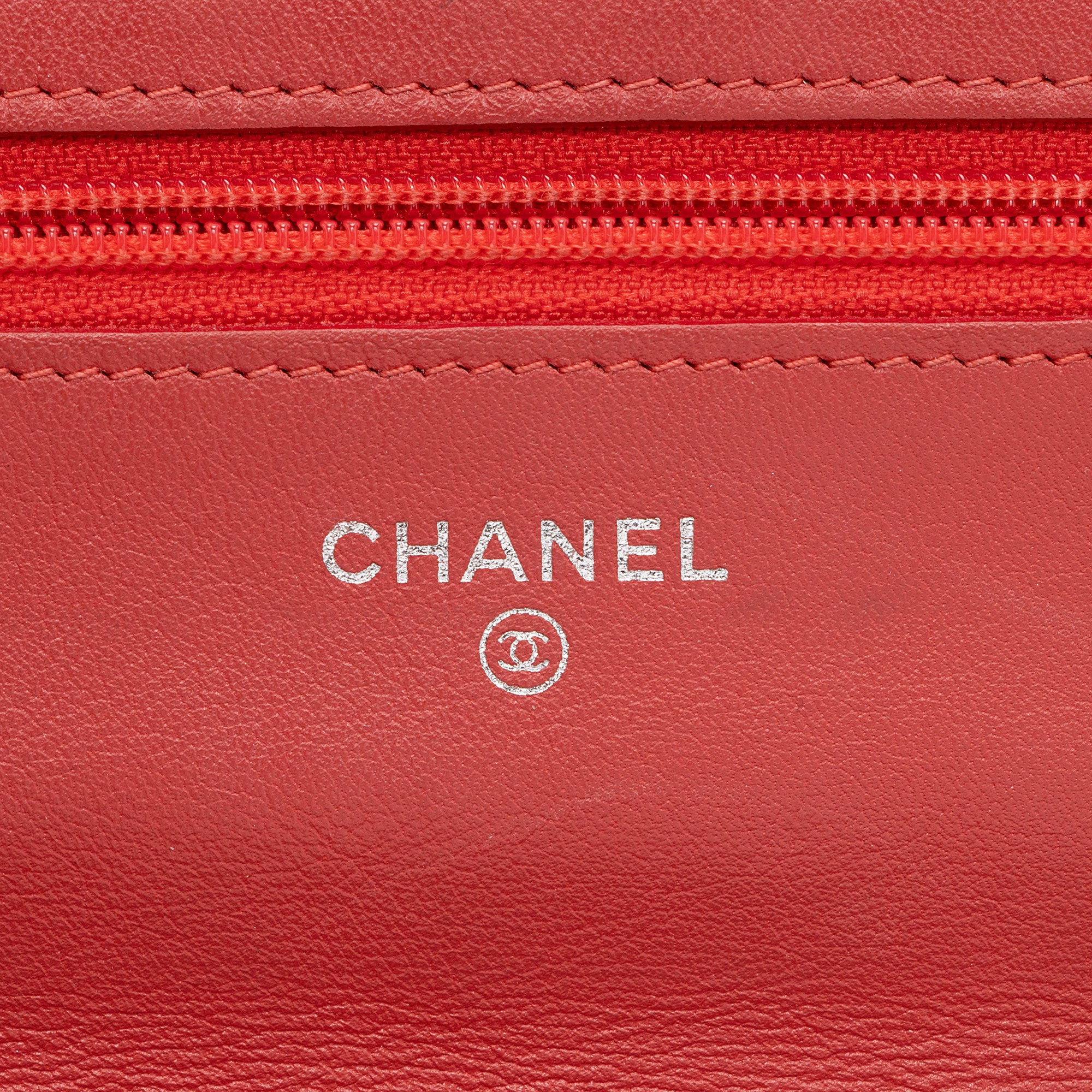 Chanel Patent Leather Classic Wallet on Chain (SHF-JIB4Sf)