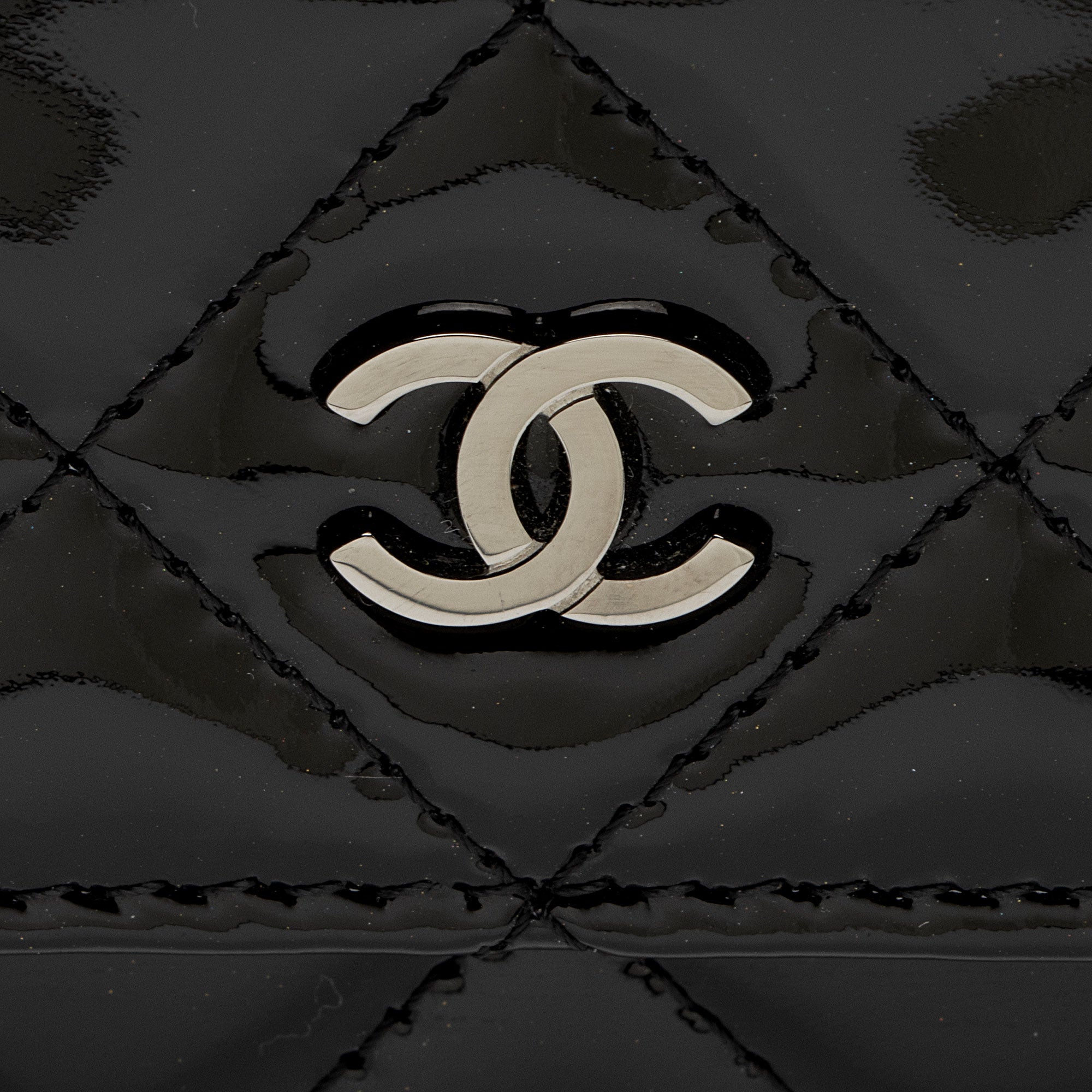 Chanel Patent Leather Classic Wallet on Chain (SHF-8fowjN)