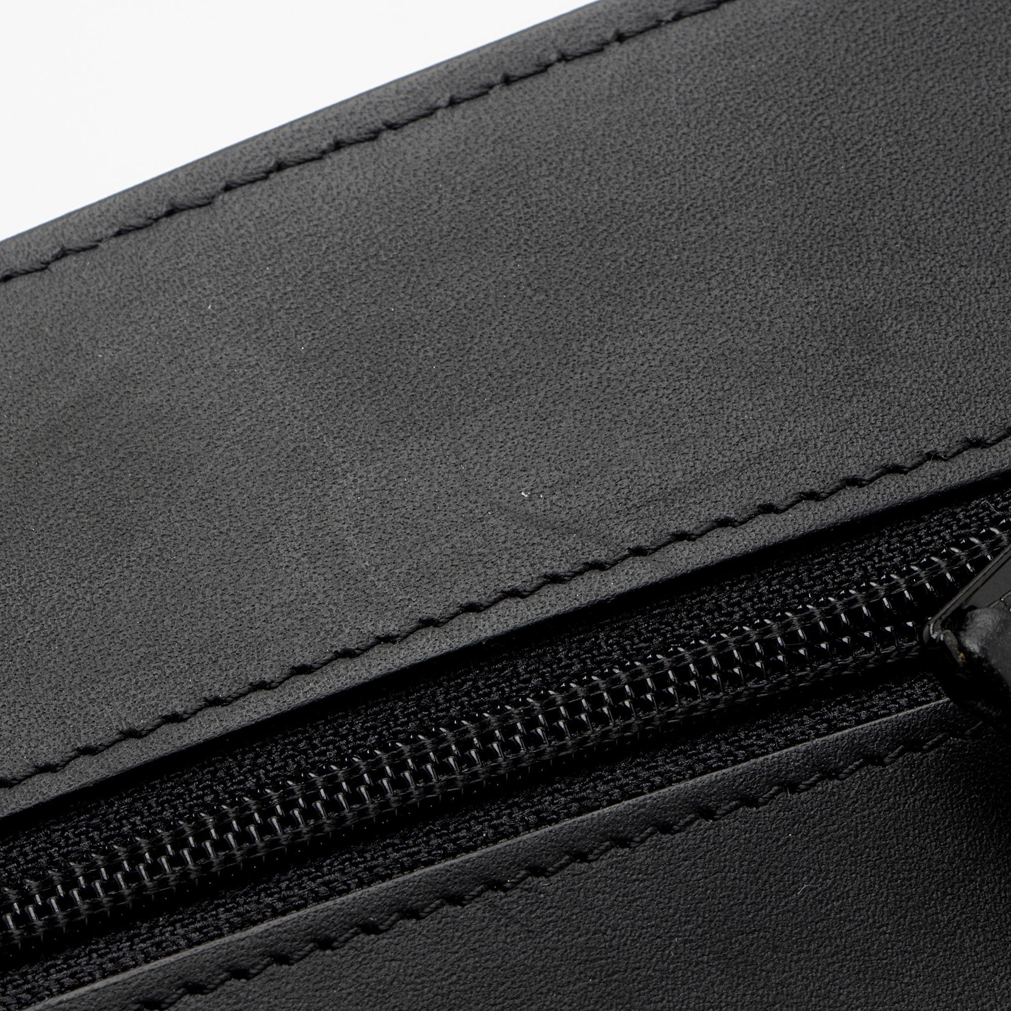 Chanel Patent Leather Classic Wallet on Chain (SHF-8fowjN)