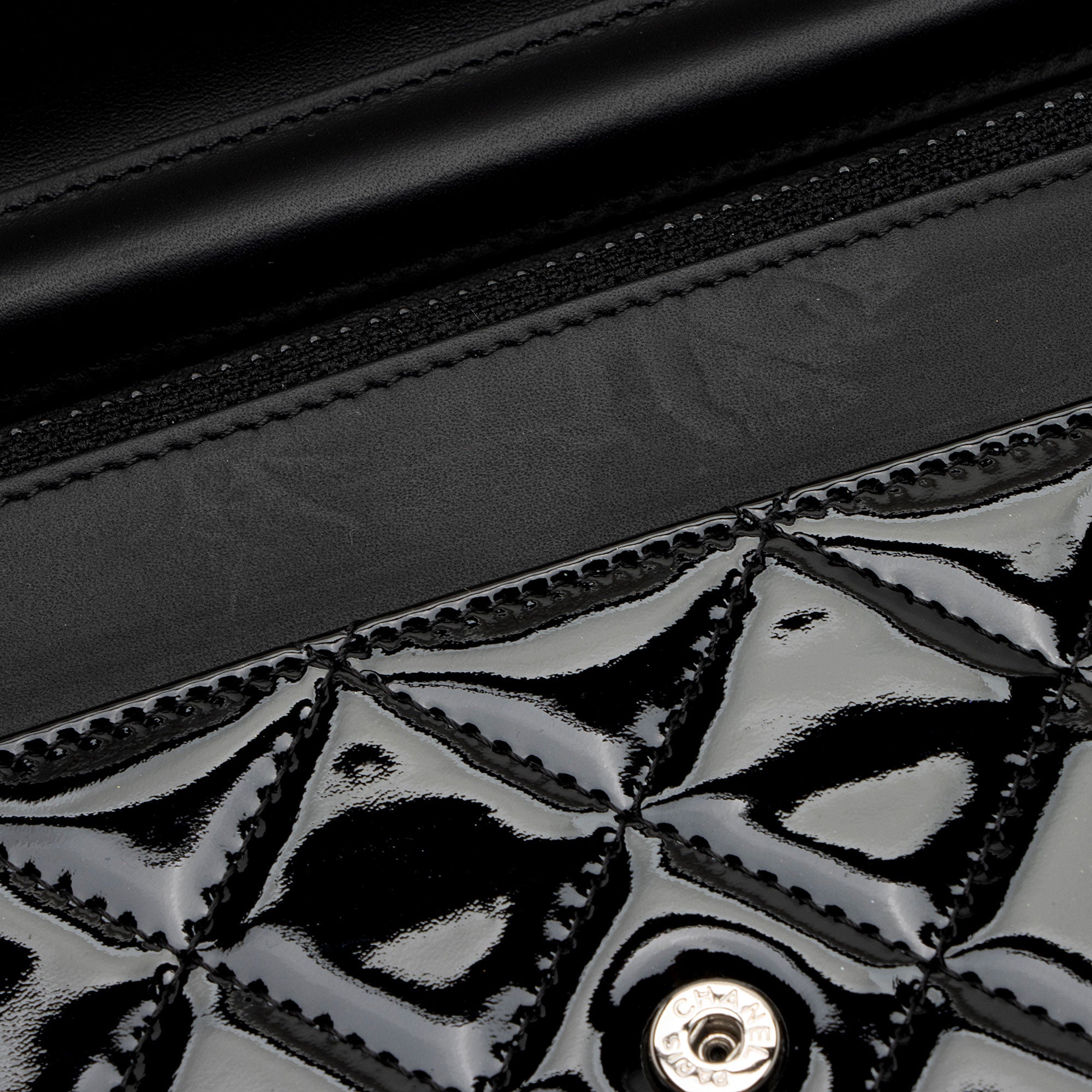 Chanel Patent Leather Classic Wallet on Chain (SHF-8fowjN)