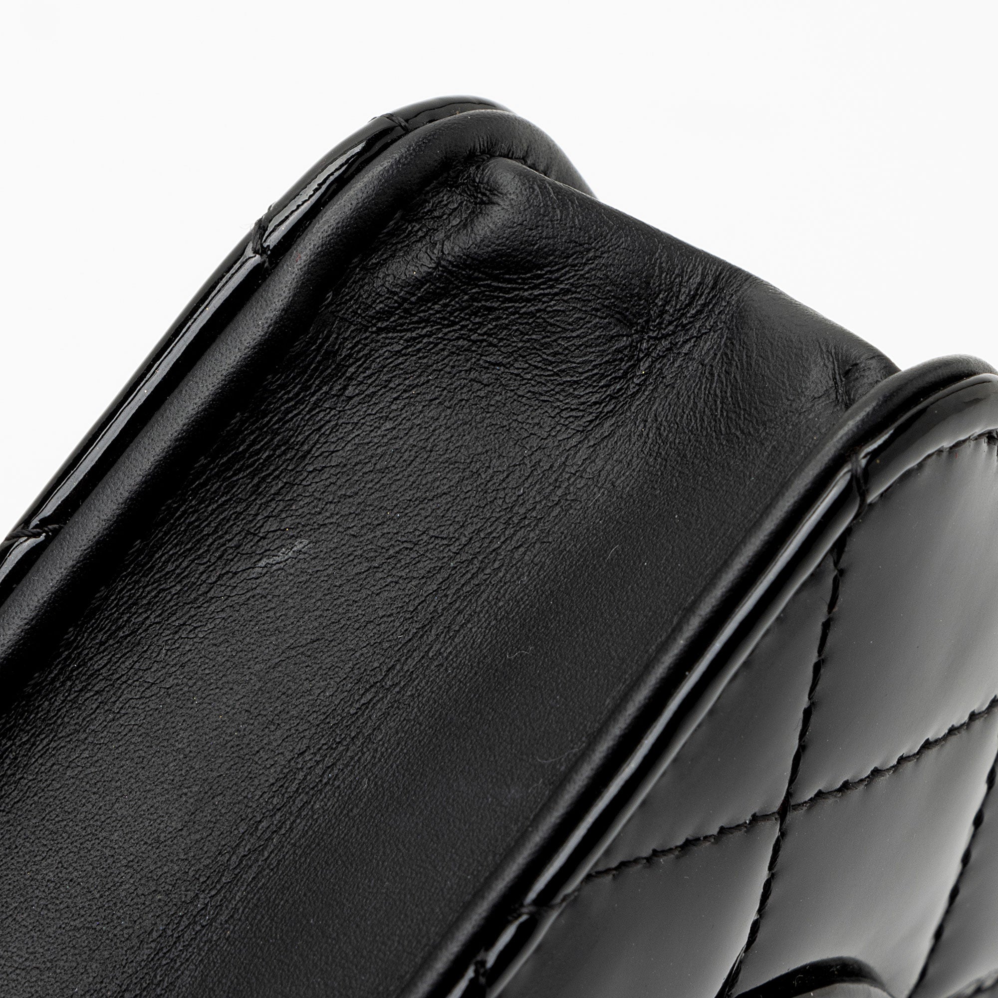 Chanel Patent Leather Classic Wallet on Chain (SHF-8fowjN)