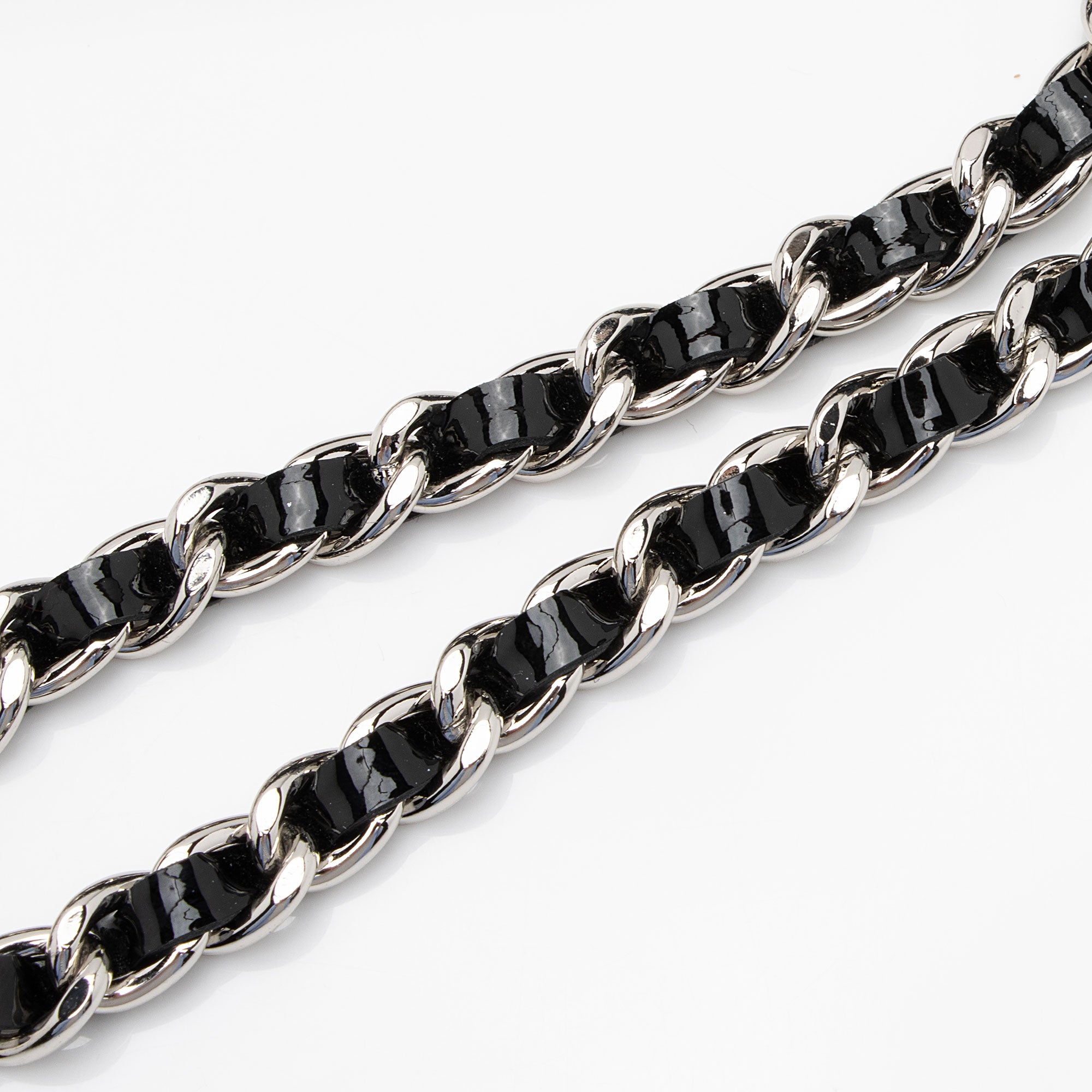 Chanel Patent Leather Flap Clutch on Chain (SHF-9c9WQx)