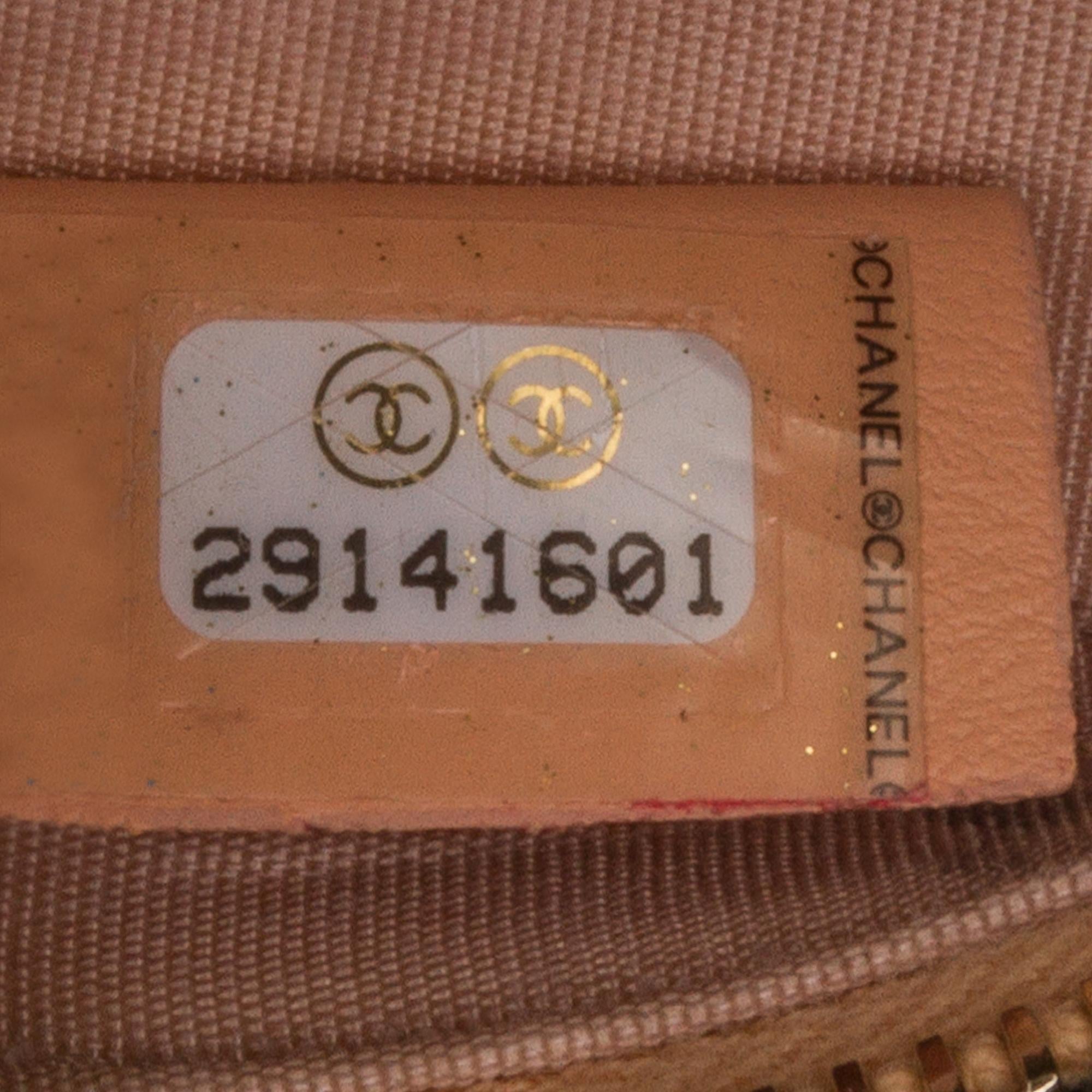 Chanel Pearl Round As Earth Crossbody Bag (SHG-q8dCpH)