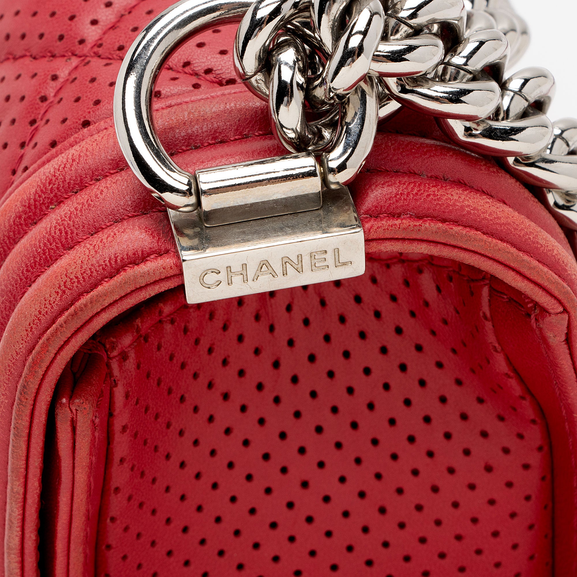 Chanel Perforated Lambskin New Medium Boy Bag (SHF-LqYEA9)