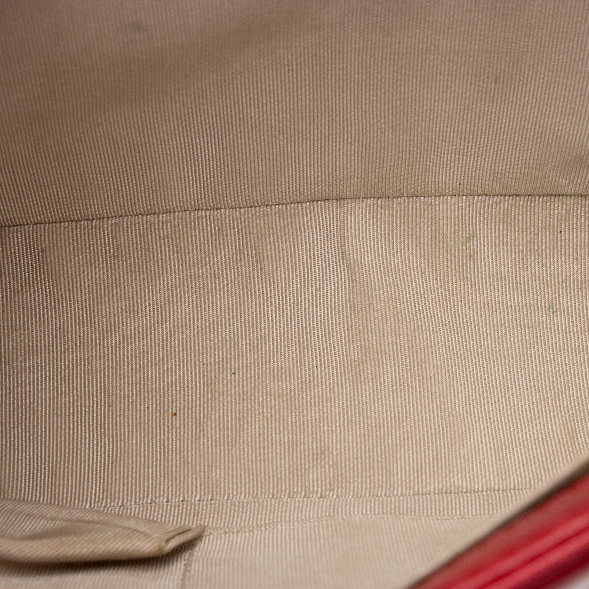 Chanel Perforated Lambskin New Medium Boy Bag (SHF-LqYEA9)