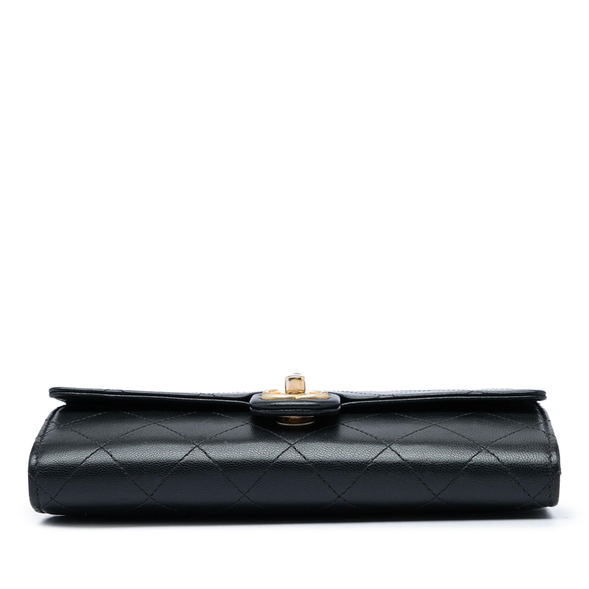 Chanel Quilted Goatskin Chic Pearls Clutch with Chain