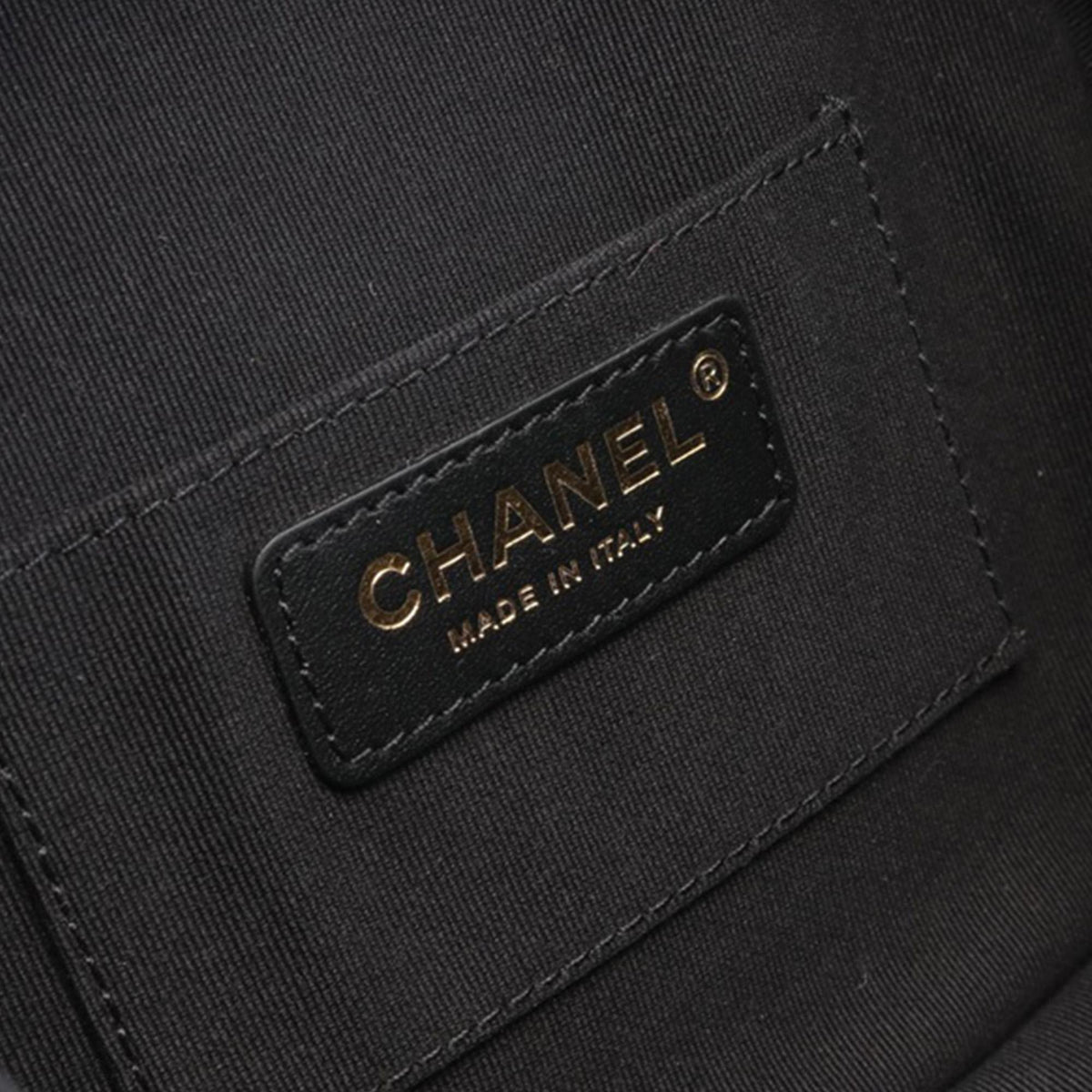 Chanel Quilted Lambskin Oval Logo Chain Top Handle Round Clutch on Chain