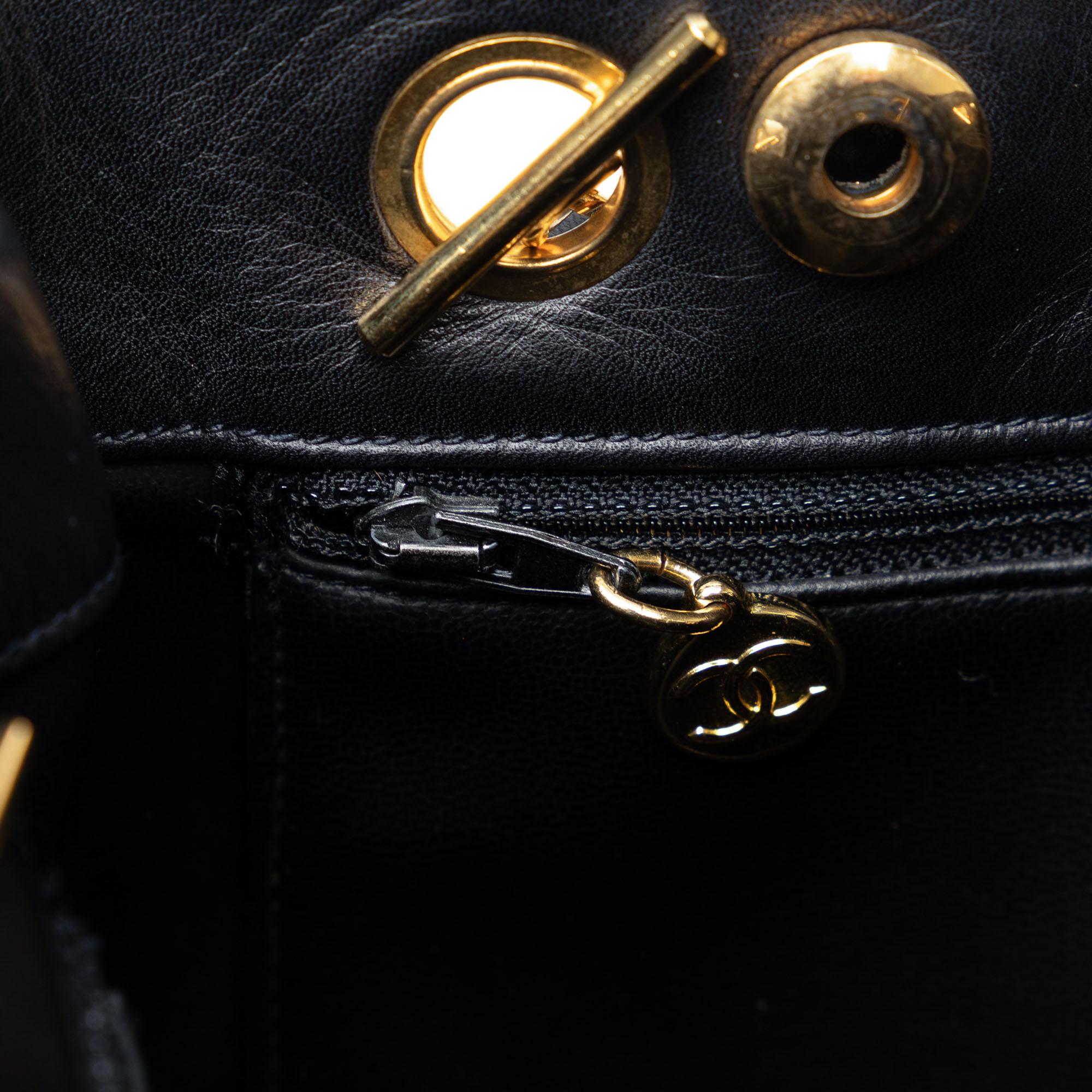 Chanel Quilted Lambskin Tote Bag (SHG-UnBCHn)