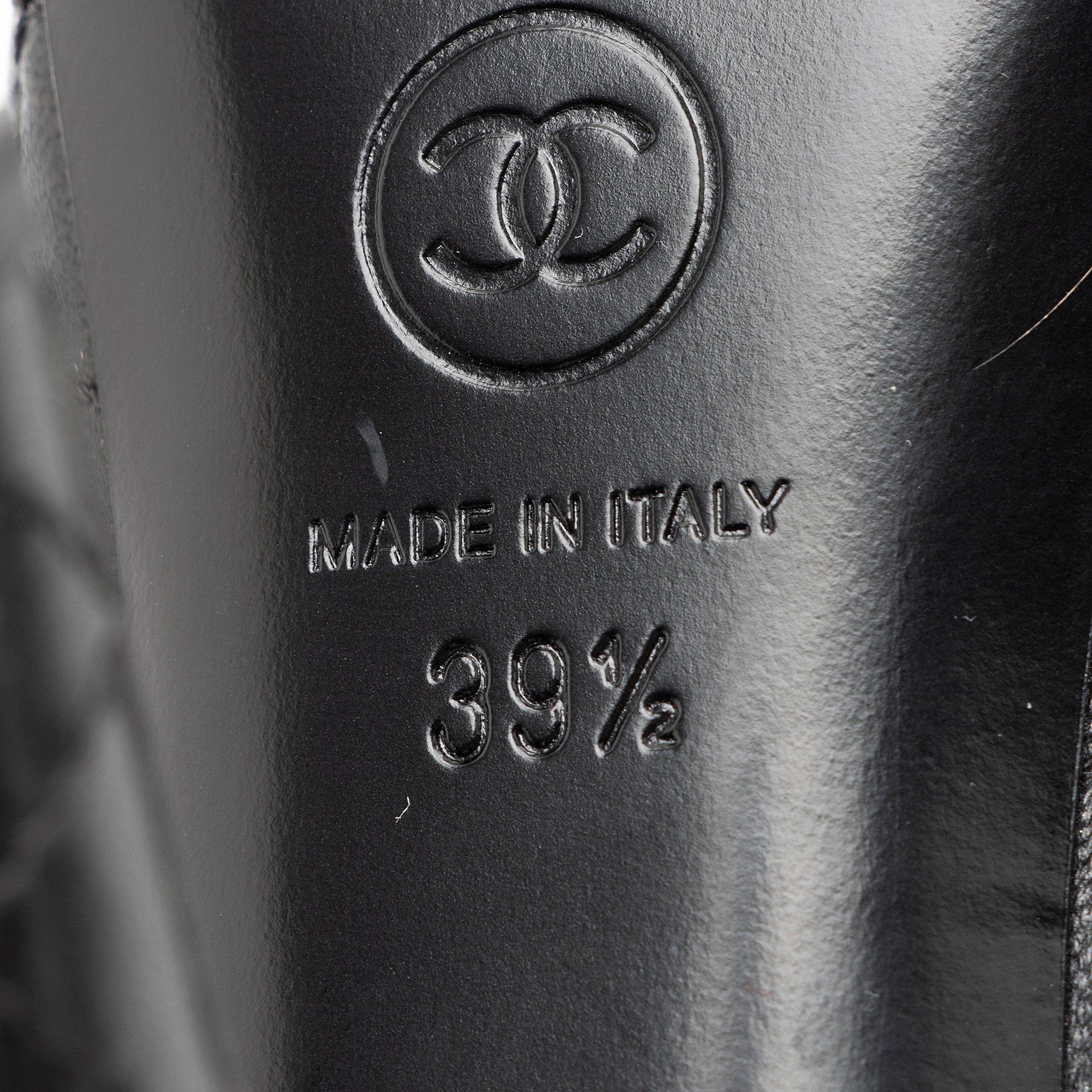 Chanel Quilted Leather CC Cap Toe Platform Pumps - Size 9.5 / 39.5 (SHF-5kGom3)