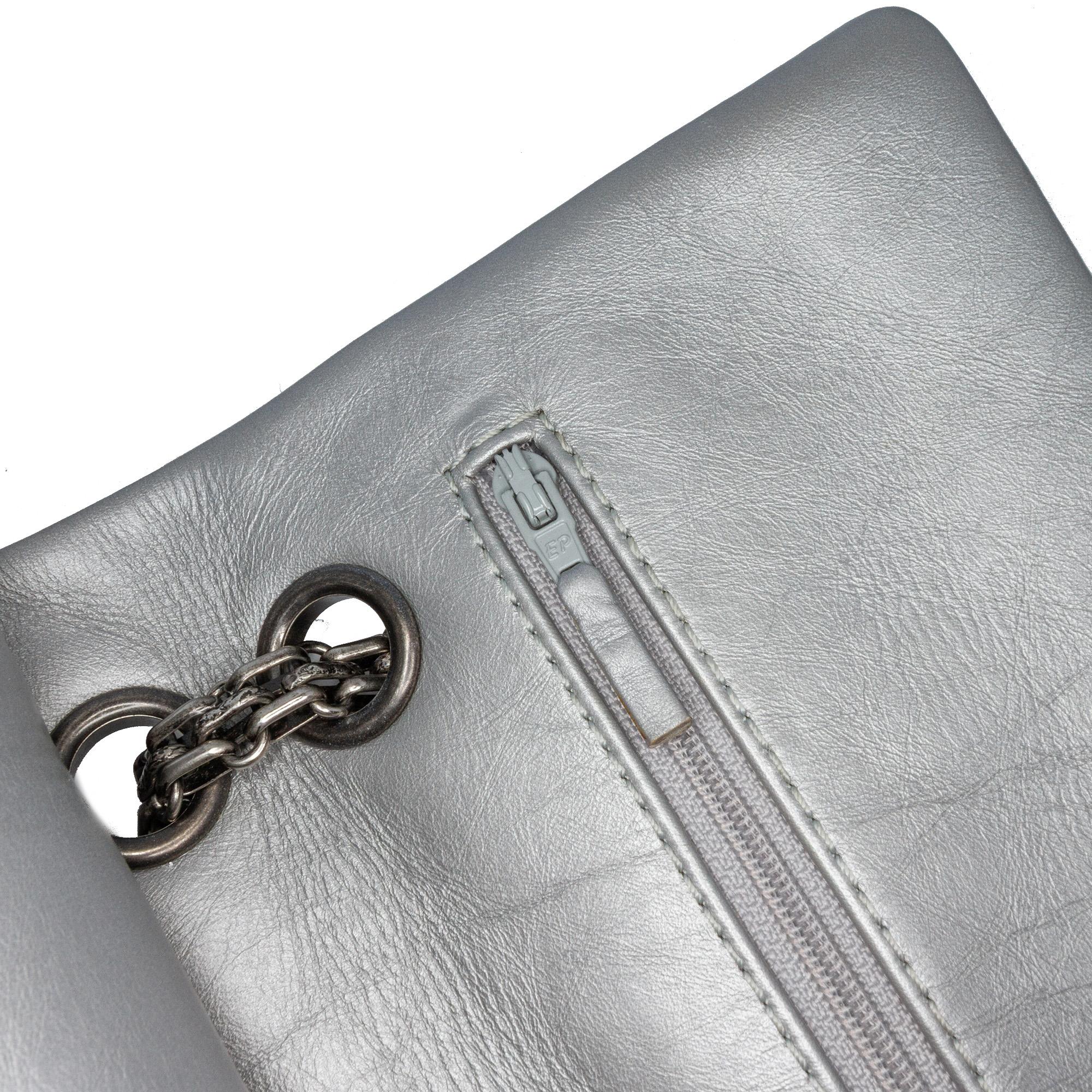 Chanel Reissue 2.55 Aged Calfskin Flap 225