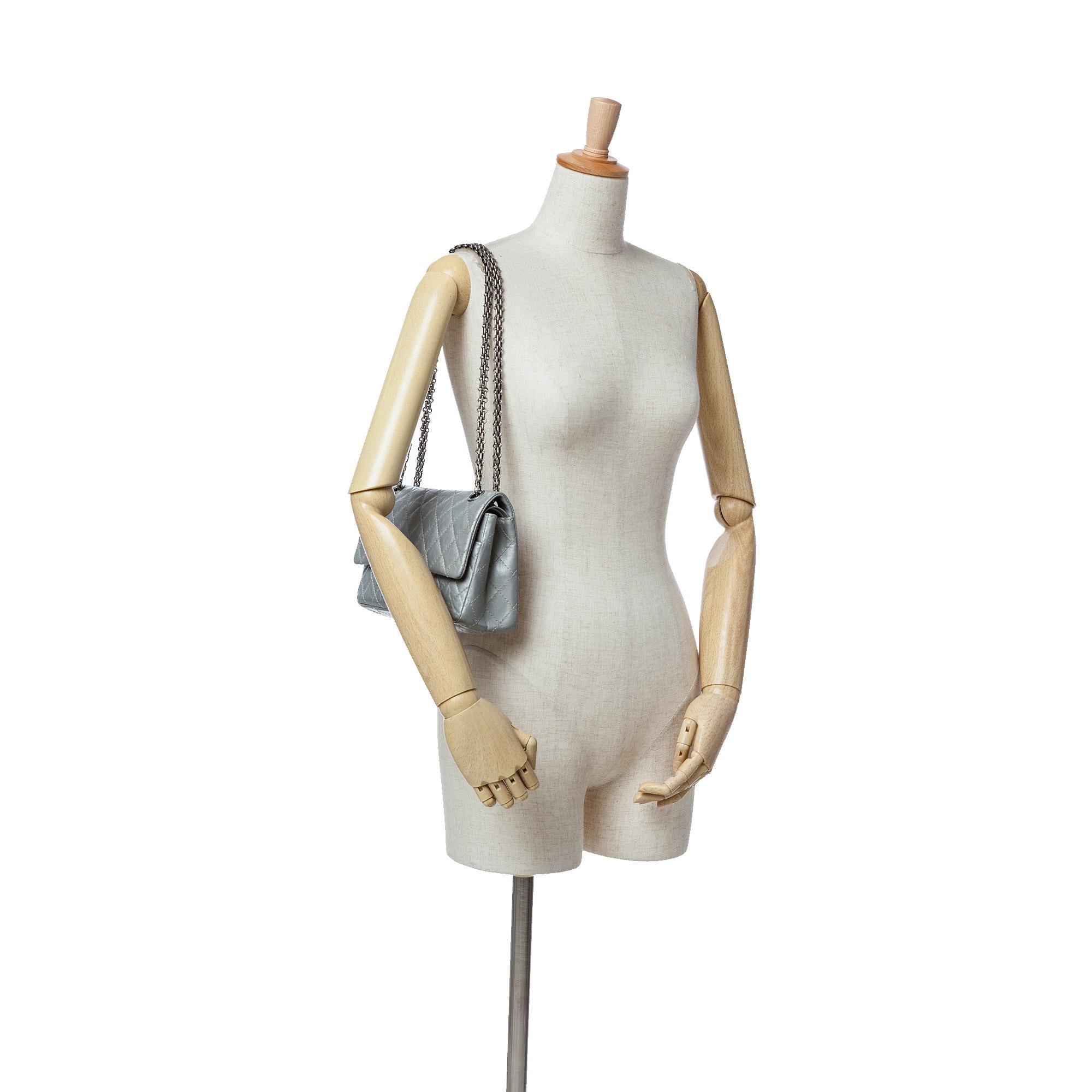 Chanel Reissue 2.55 Aged Calfskin Flap 225