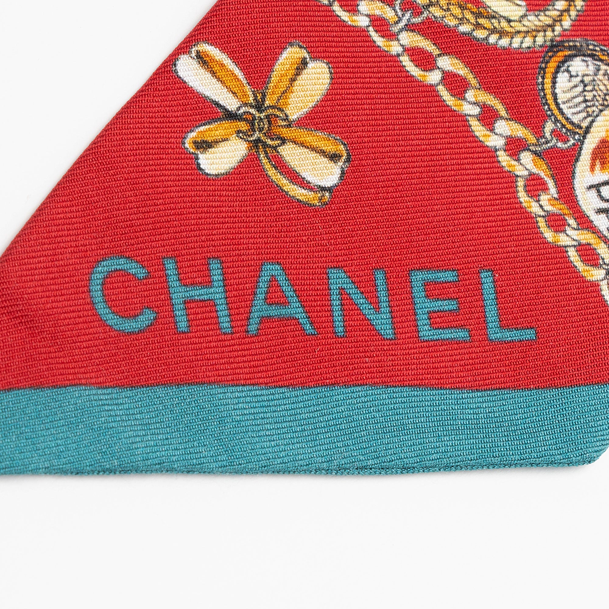 Chanel Silk Jewelry Bandeau Scarf (SHF-OaRMru)