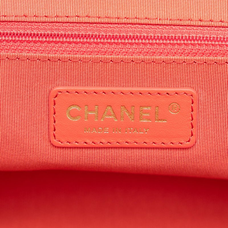 Chanel Small Bullskin Neo Soft Shopping Tote (SHG-D0niJ1)