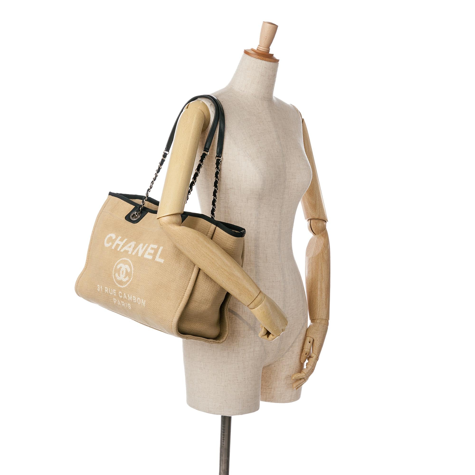 Chanel Small Canvas Deauville Tote (SHG-AeK0SJ)