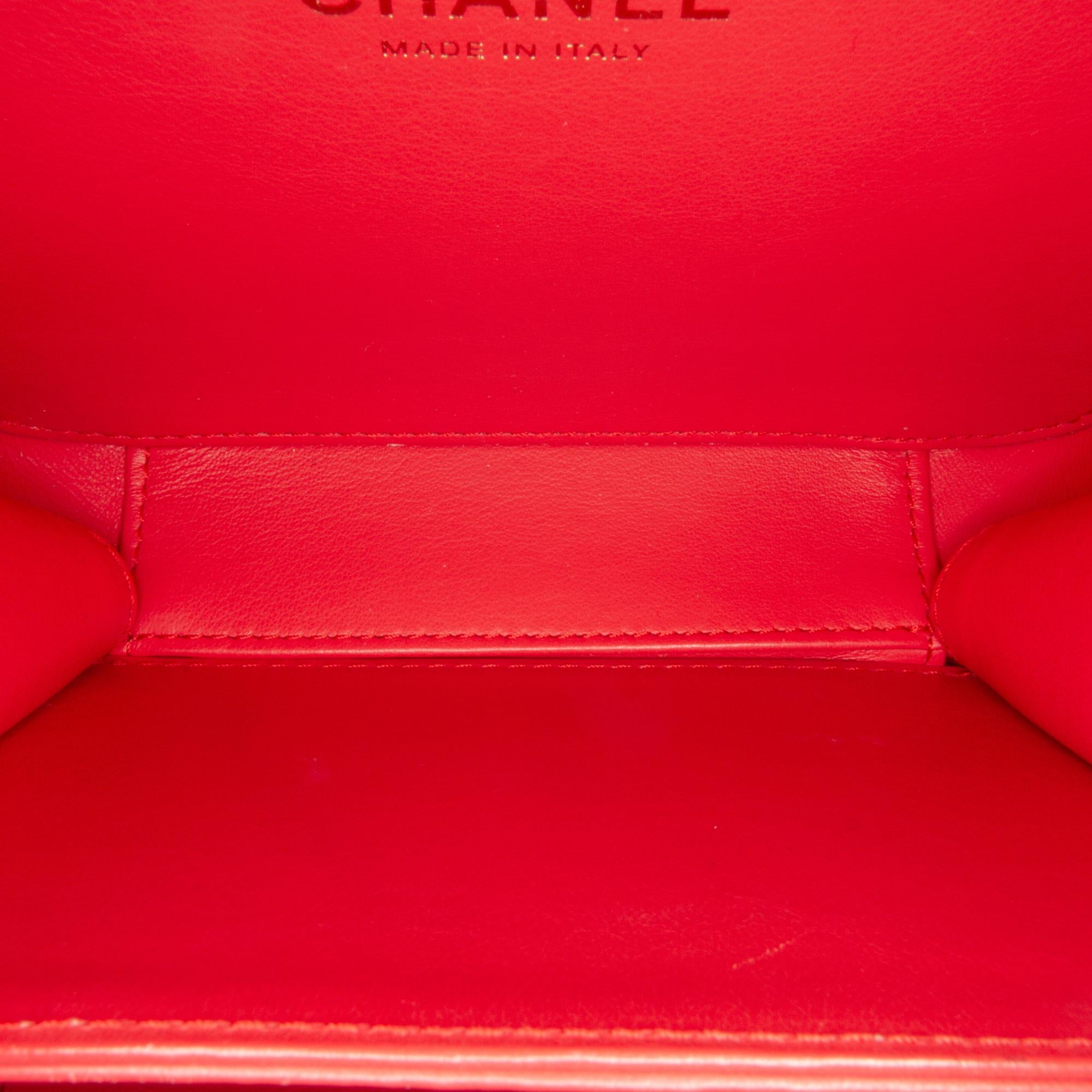 Chanel Small Caviar Filigree Vanity Case (SHG-8sX2Za)