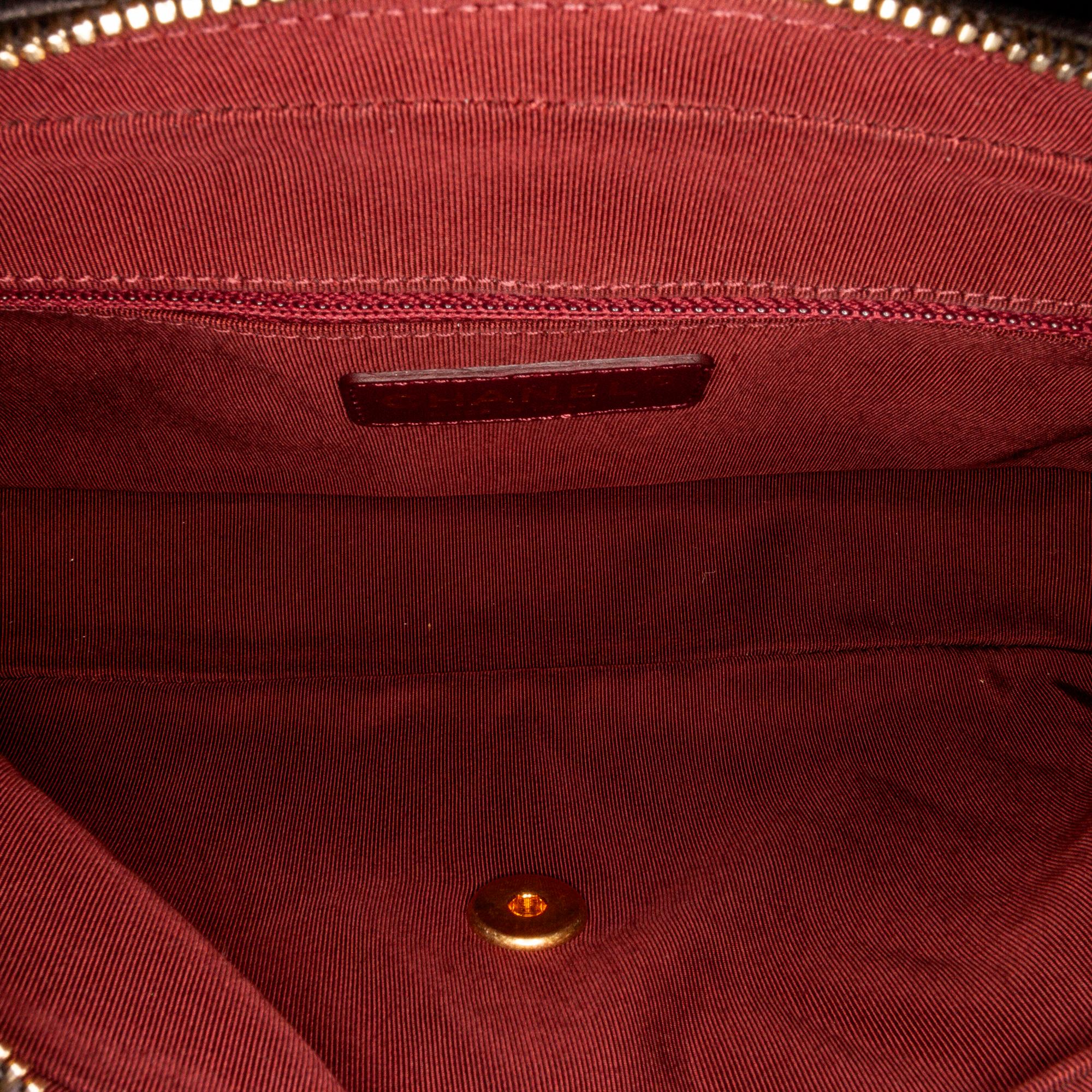 Chanel Small Chevron Lambskin Single Flap (SHG-P98Q6l)