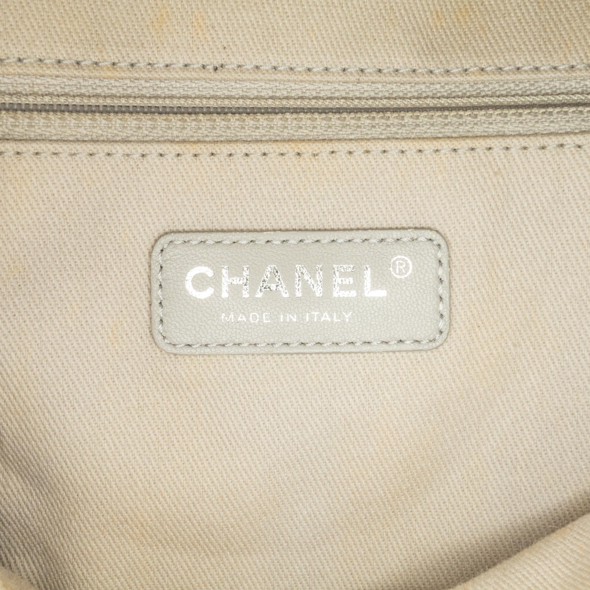 Chanel Small Glazed Calfskin Deauville Tote (SHG-QE8xIp)