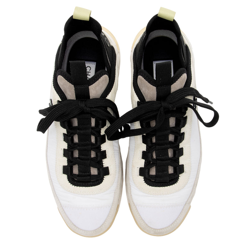 Chanel Suede Mesh CC Cap Toe Sneakers - Size 8 / 38 (SHF-MkFGm8)