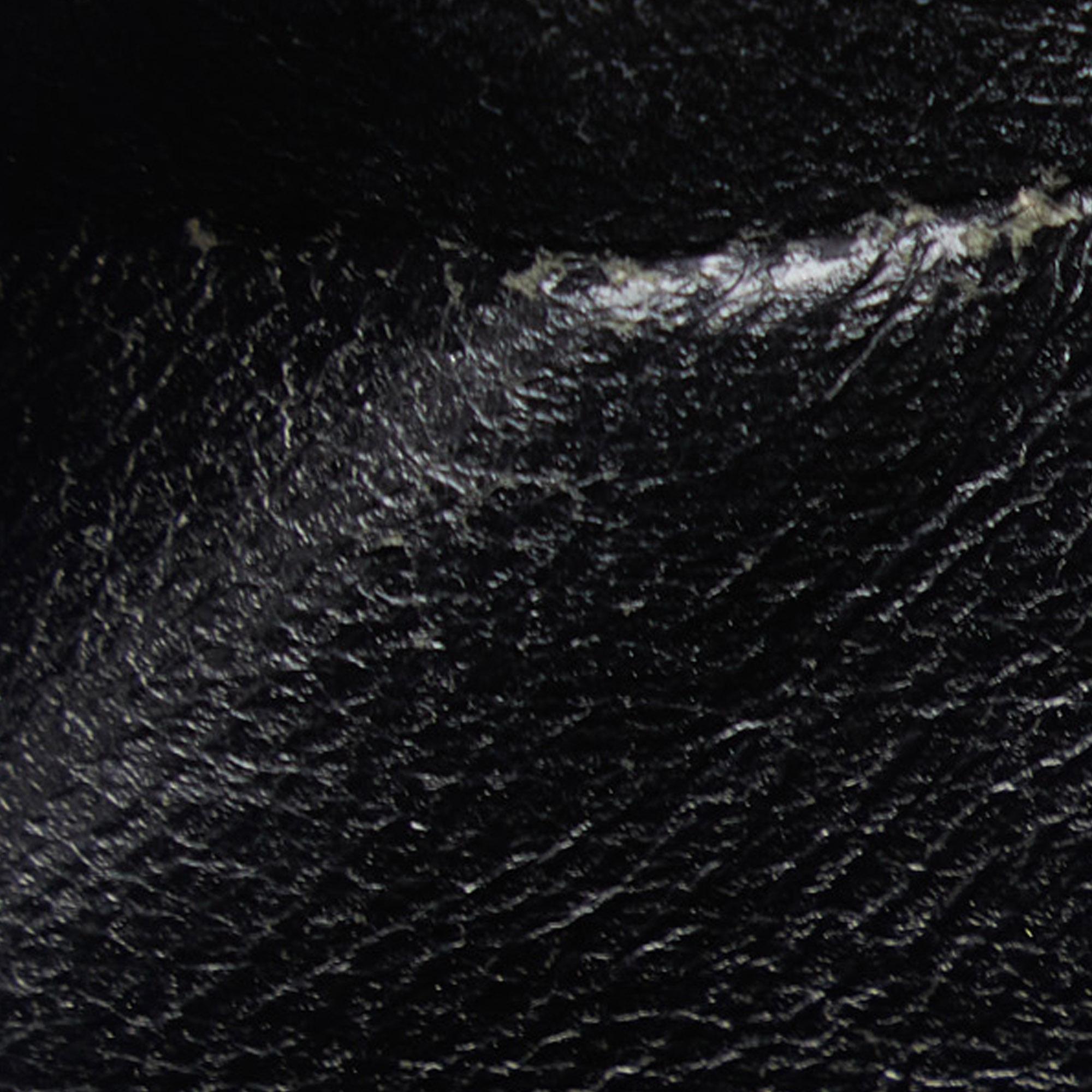 Chanel Triple CC Camera Bag (SHG-yxFbJV)