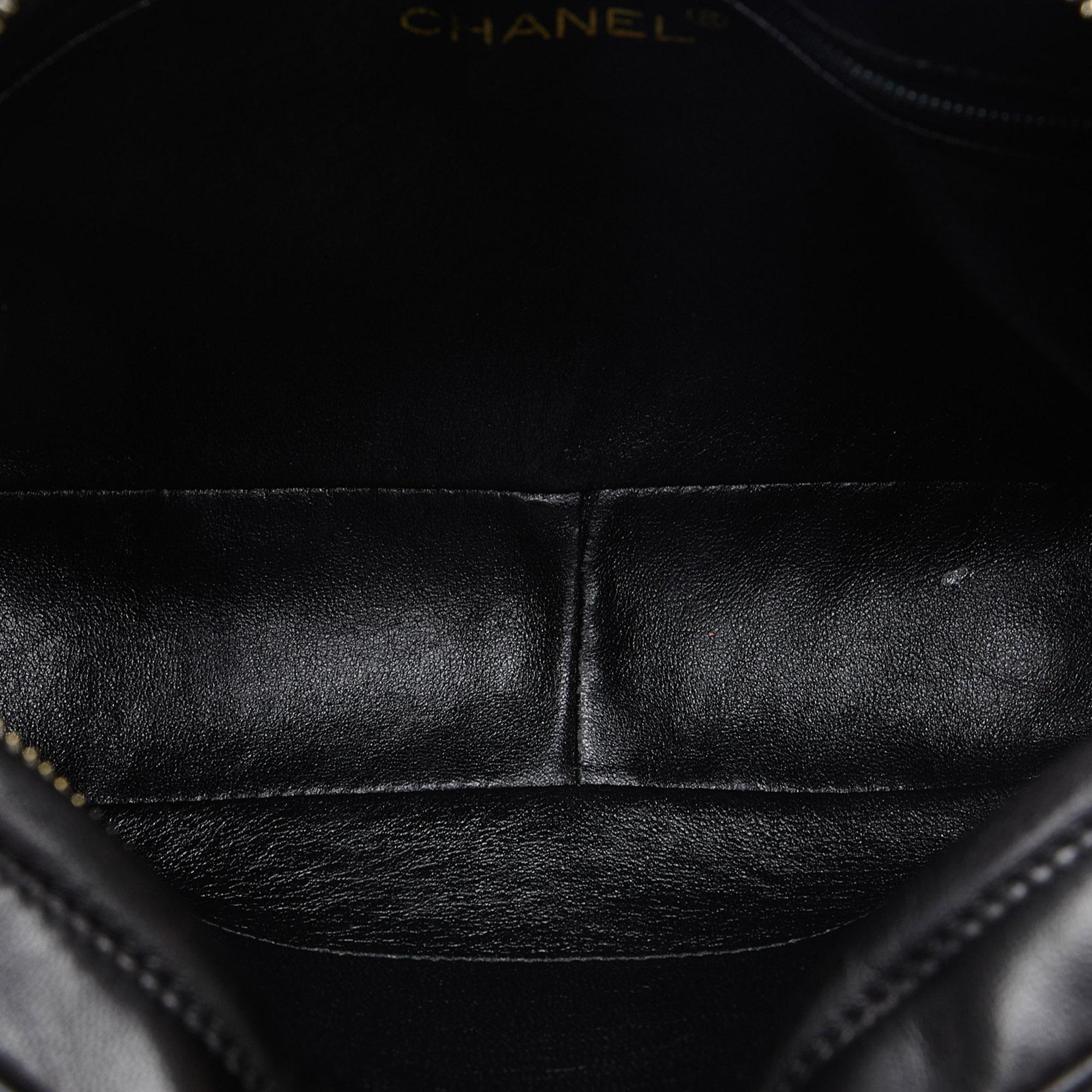 Chanel Triple CC Camera Bag (SHG-yxFbJV)