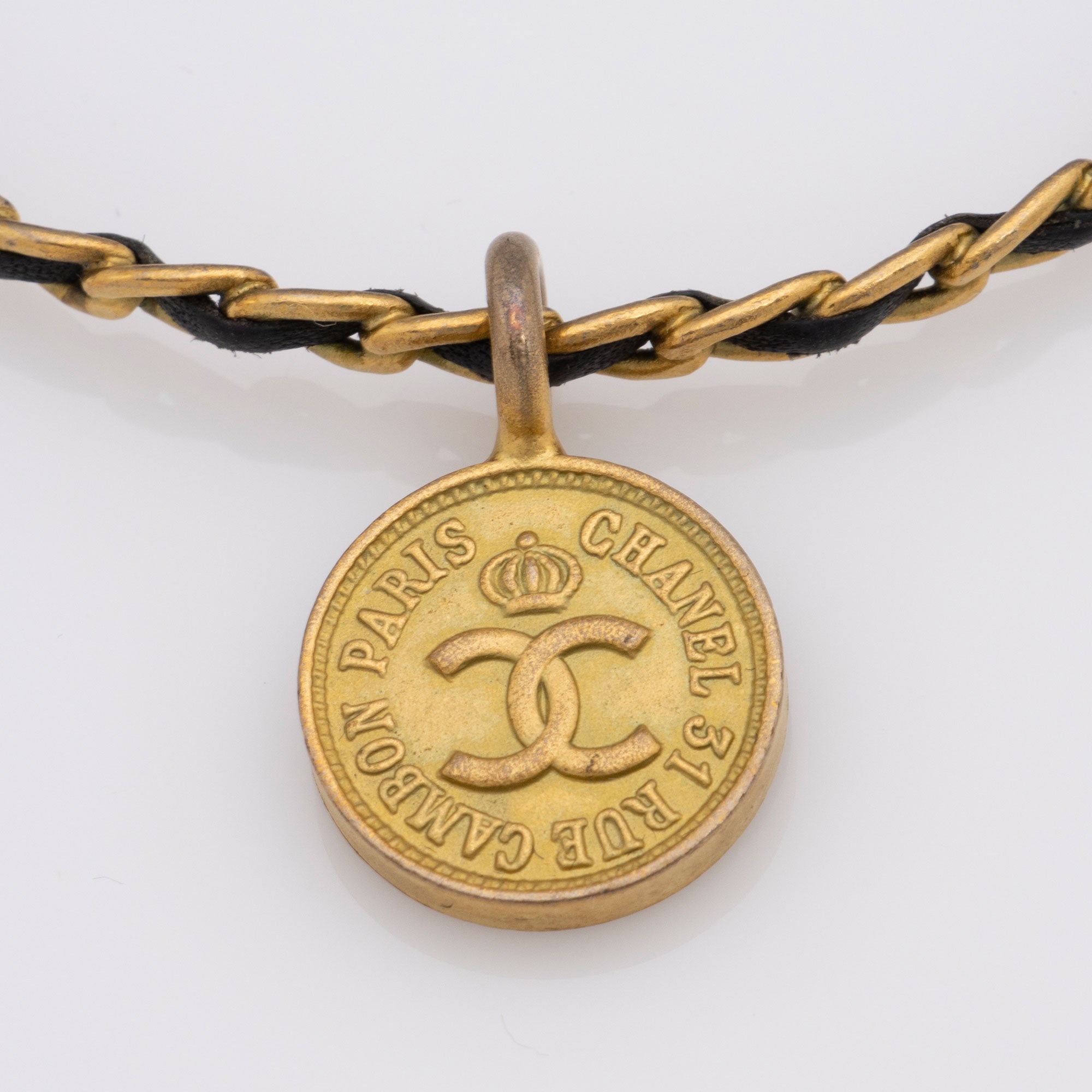 Chanel Vintage Metal Leather Chain CC Medallion Bracelet (SHF-HvvYpL)