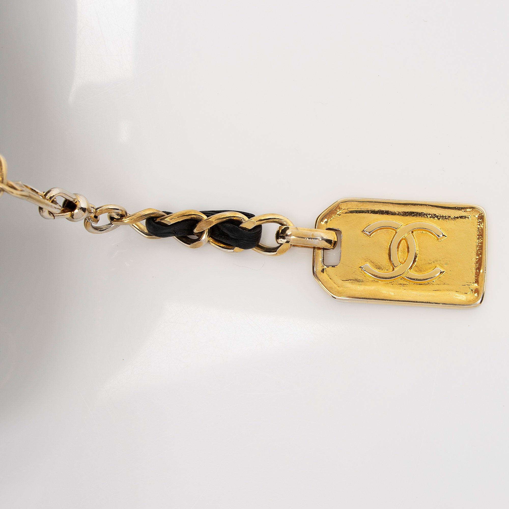 Chanel Vintage Quilted Lambskin Medium Shoulder Bag (SHF-lBlF7a)
