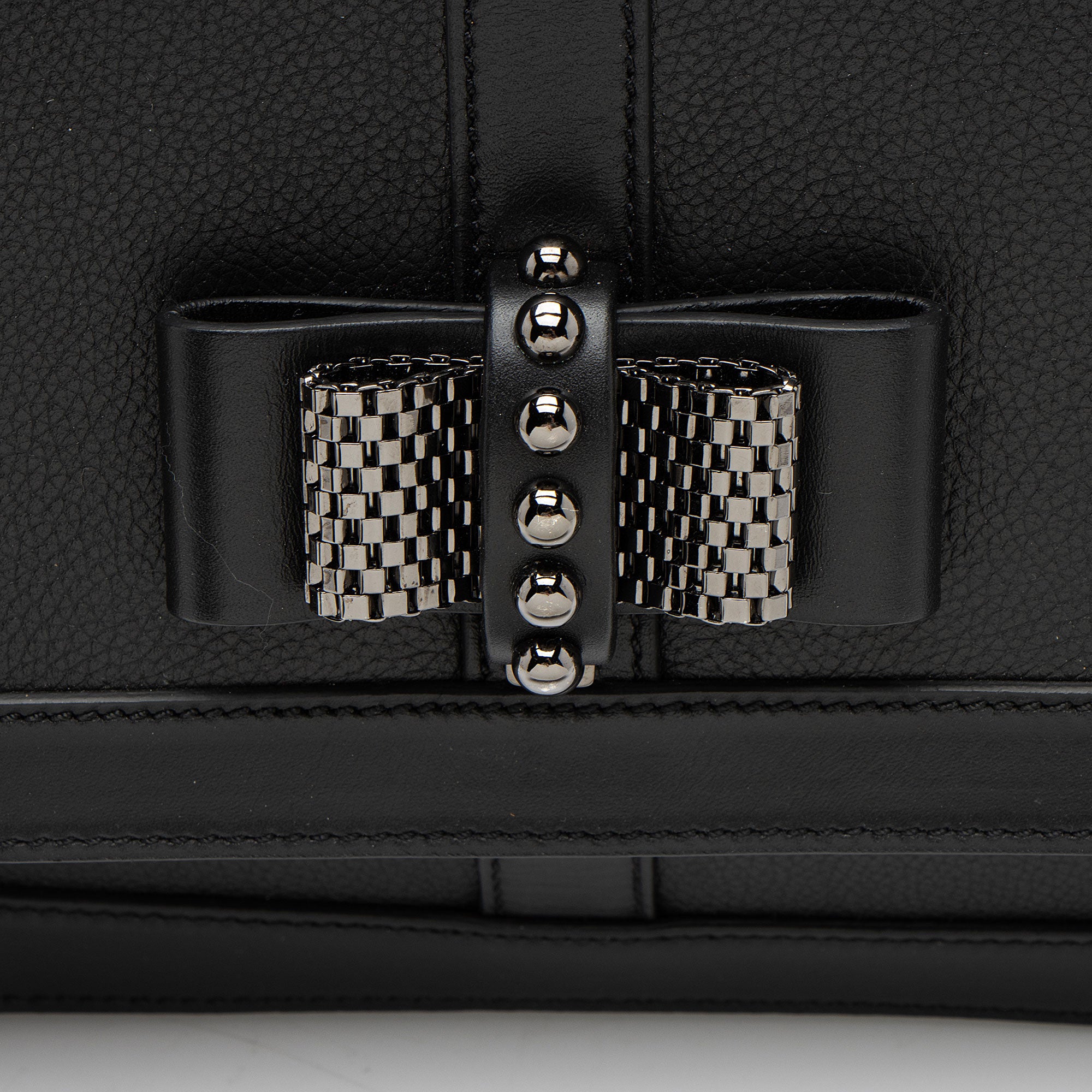 Christian Louboutin Leather Charity Small Shoulder Bag (SHF-Gxpq1d)