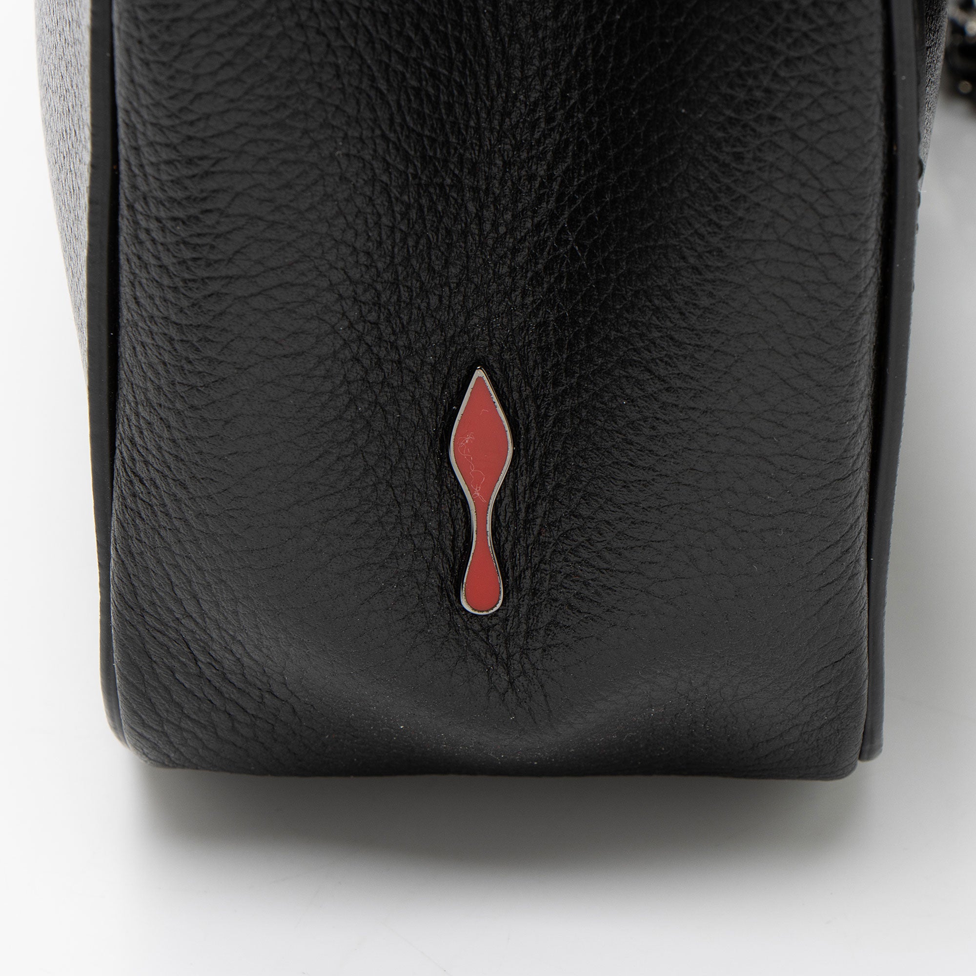 Christian Louboutin Leather Charity Small Shoulder Bag (SHF-Gxpq1d)