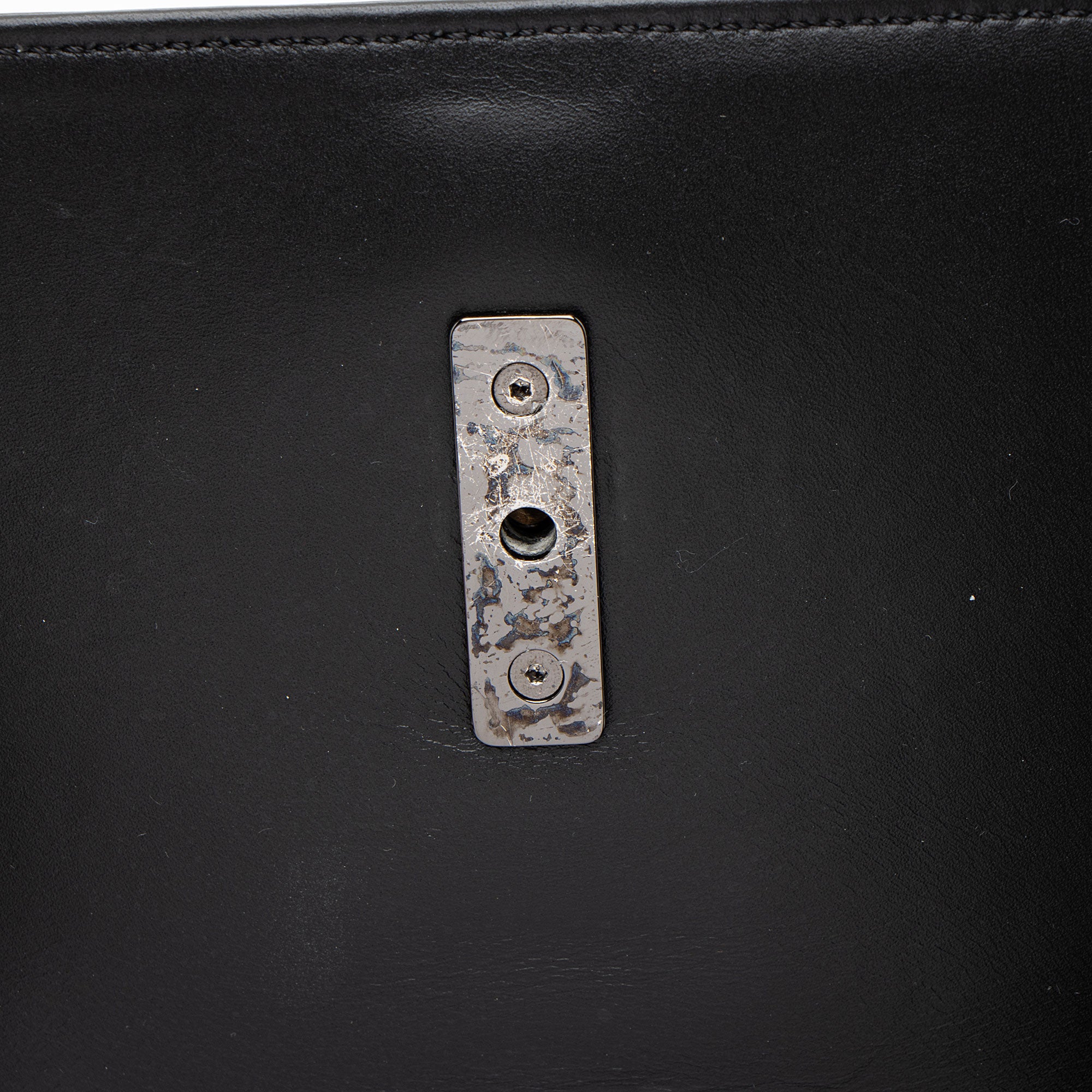 Christian Louboutin Leather Charity Small Shoulder Bag (SHF-Gxpq1d)