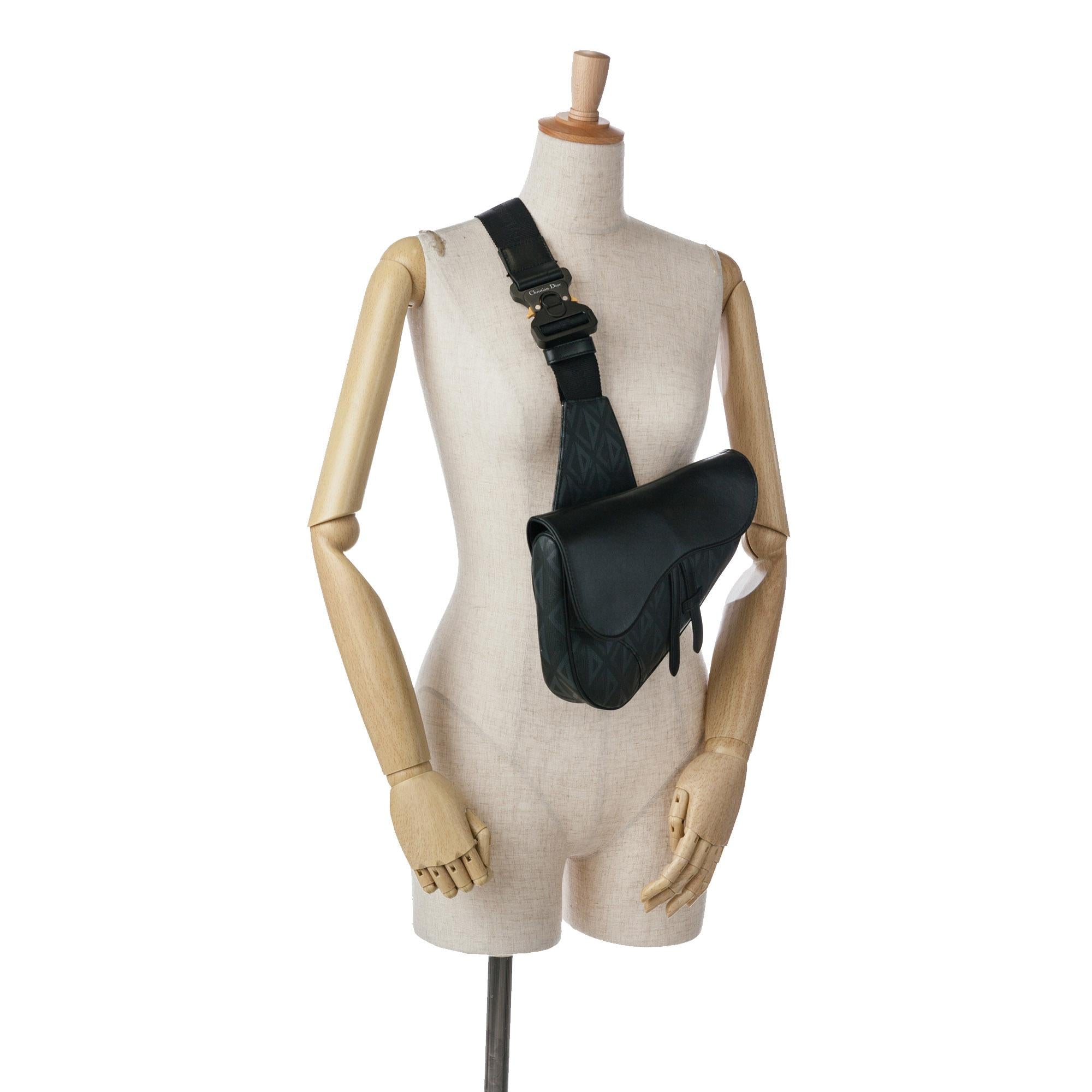 Dior CD Diamond Saddle Bag (SHG-JFFh2y)
