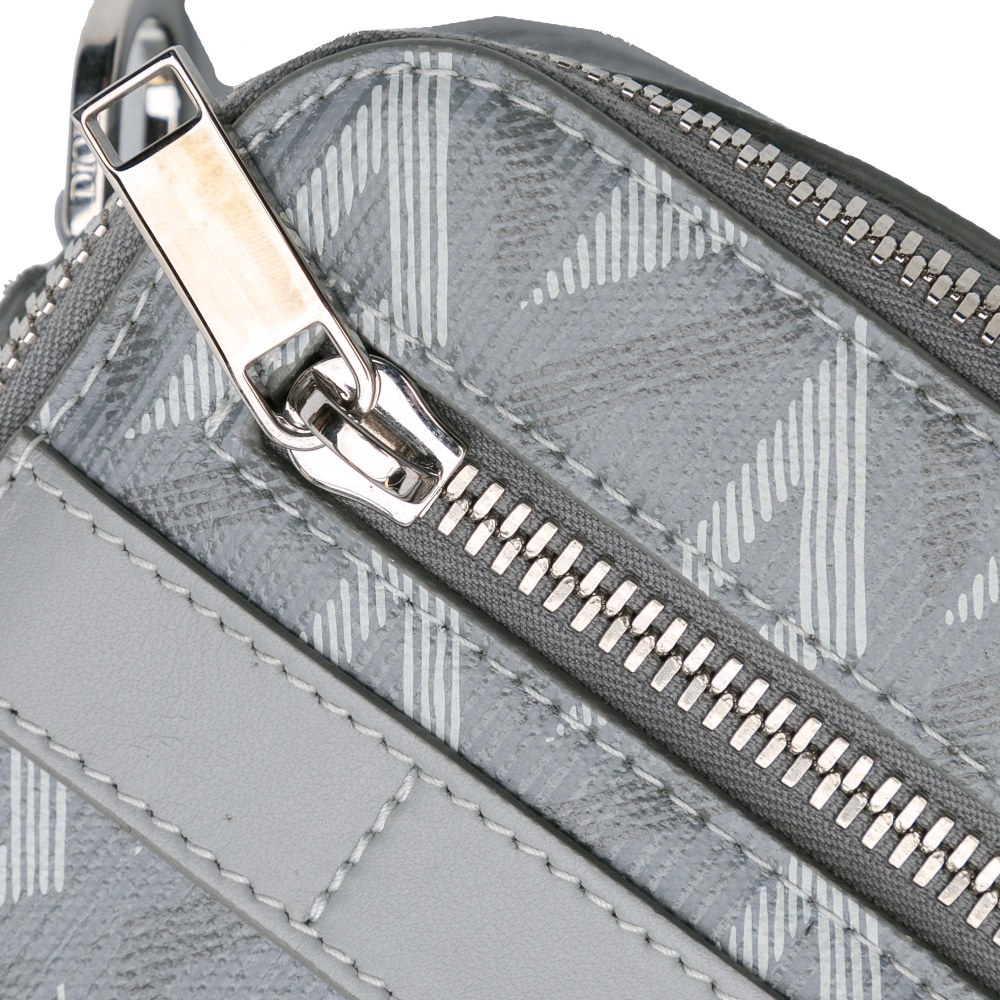 Dior CD Diamond Safari Bag with Strap (SHG-I8B75e)
