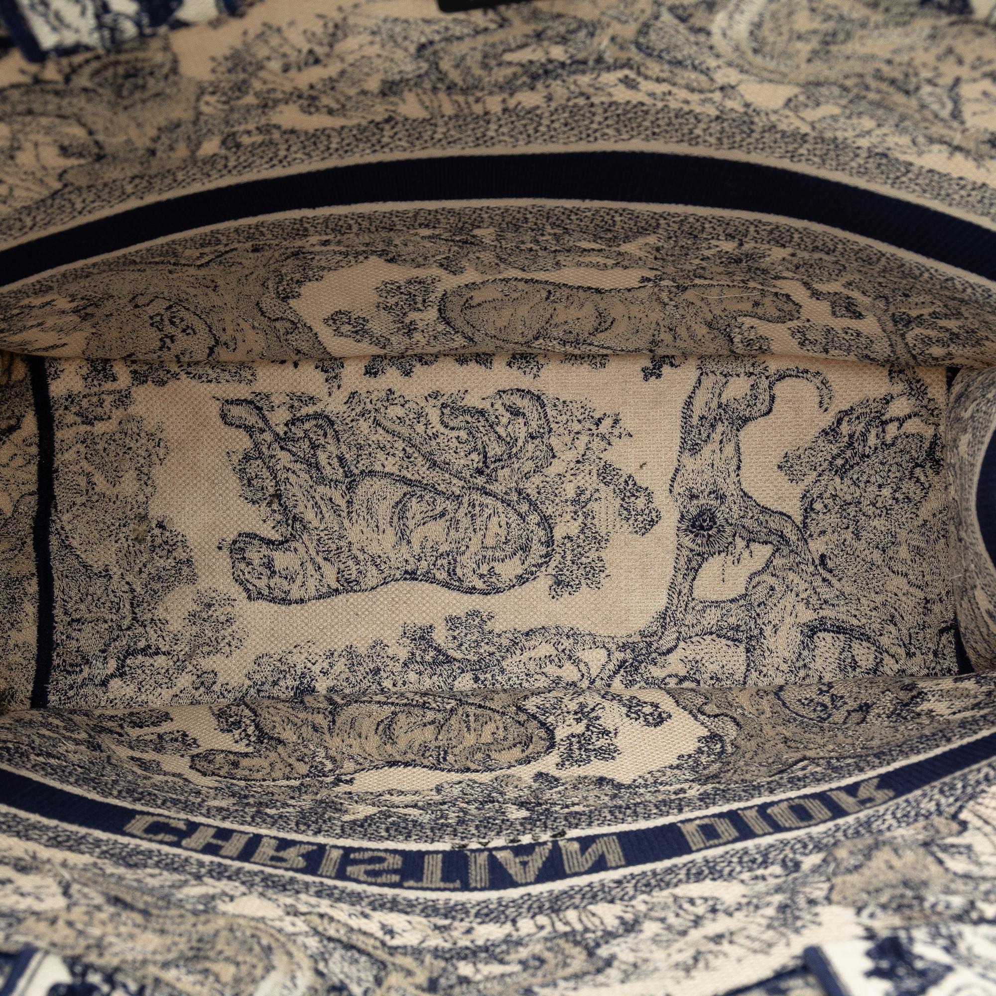 Dior Large Toile De Jouy Book Tote (SHG-zBob0t)