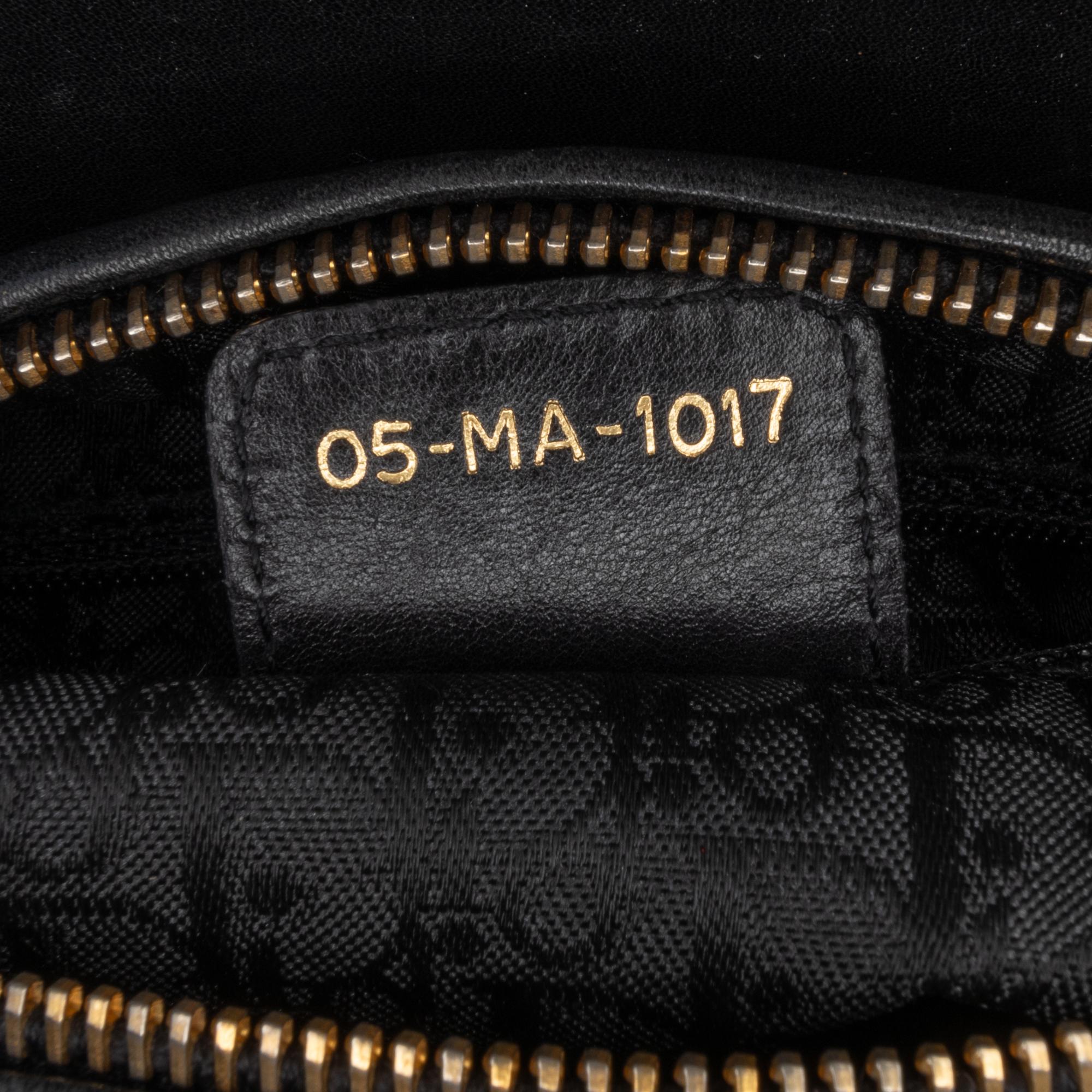 Dior Medium Calfskin Cannage Embossed Lady Dior (SHG-yFMLwG)